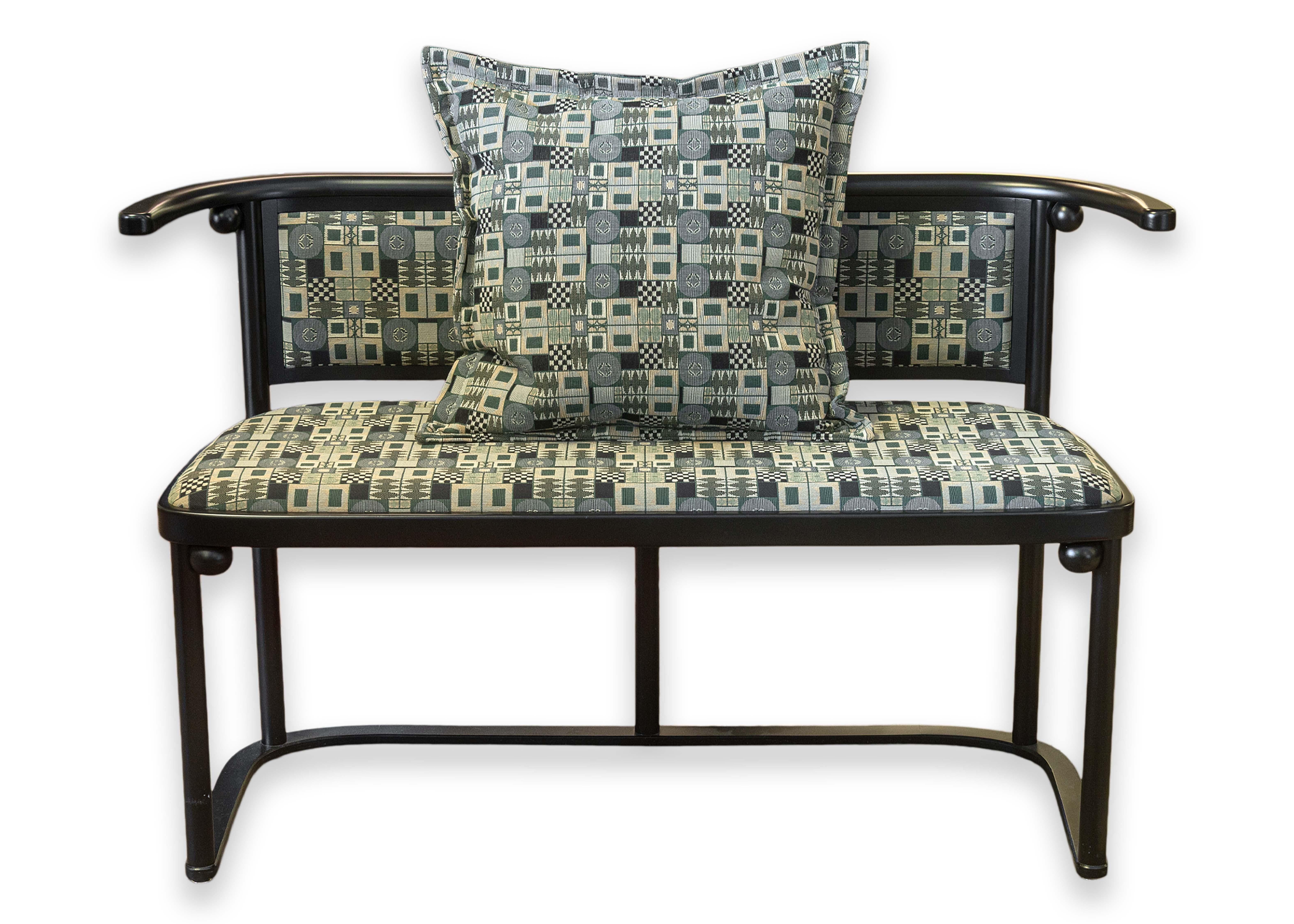 Hoffmann for Wittmann Austria Banco de centro tapizado en madera y metal negro en venta 3