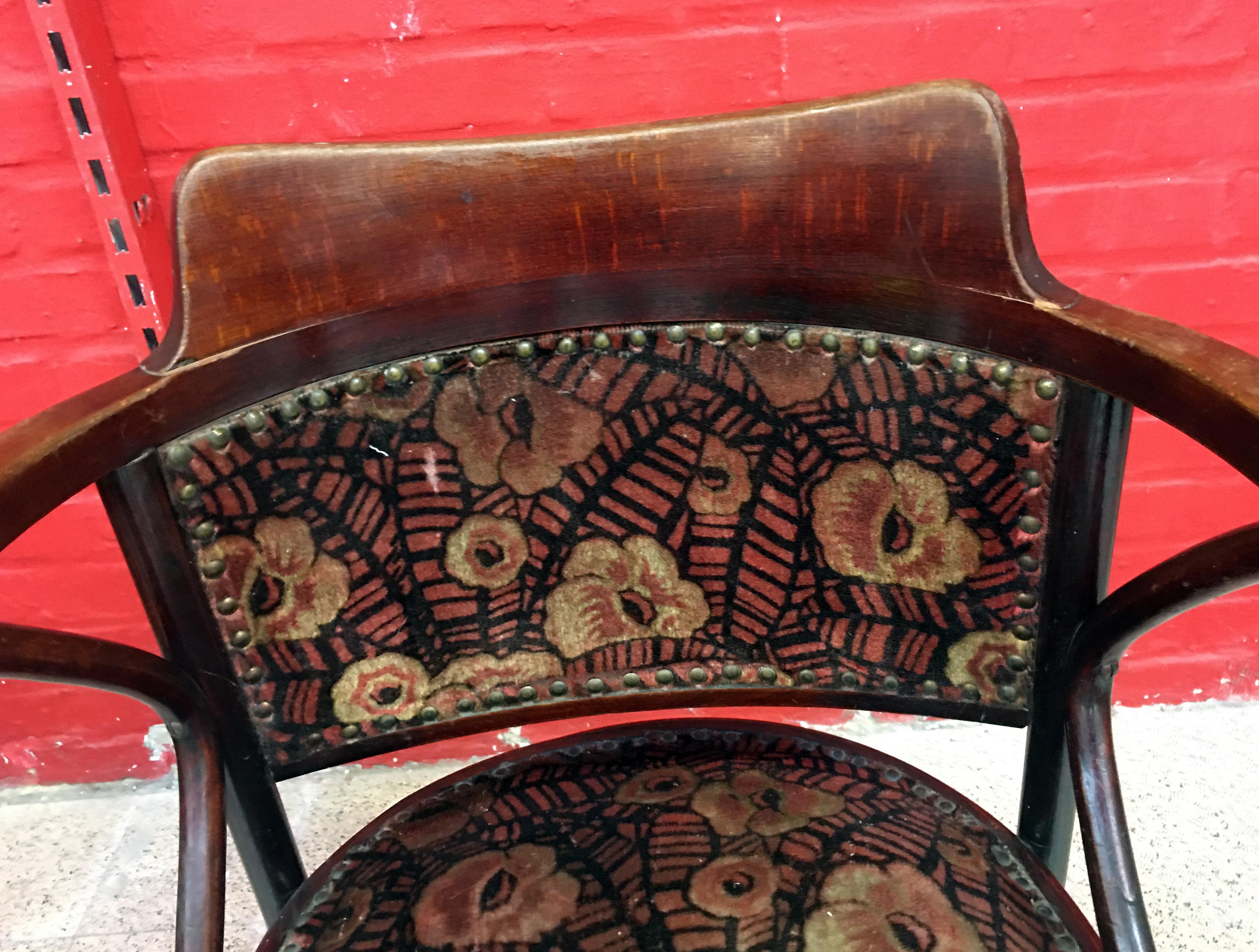 Fauteuil en hêtre courbé Hoffmann Josef, datant d'environ 1900 en vente 4
