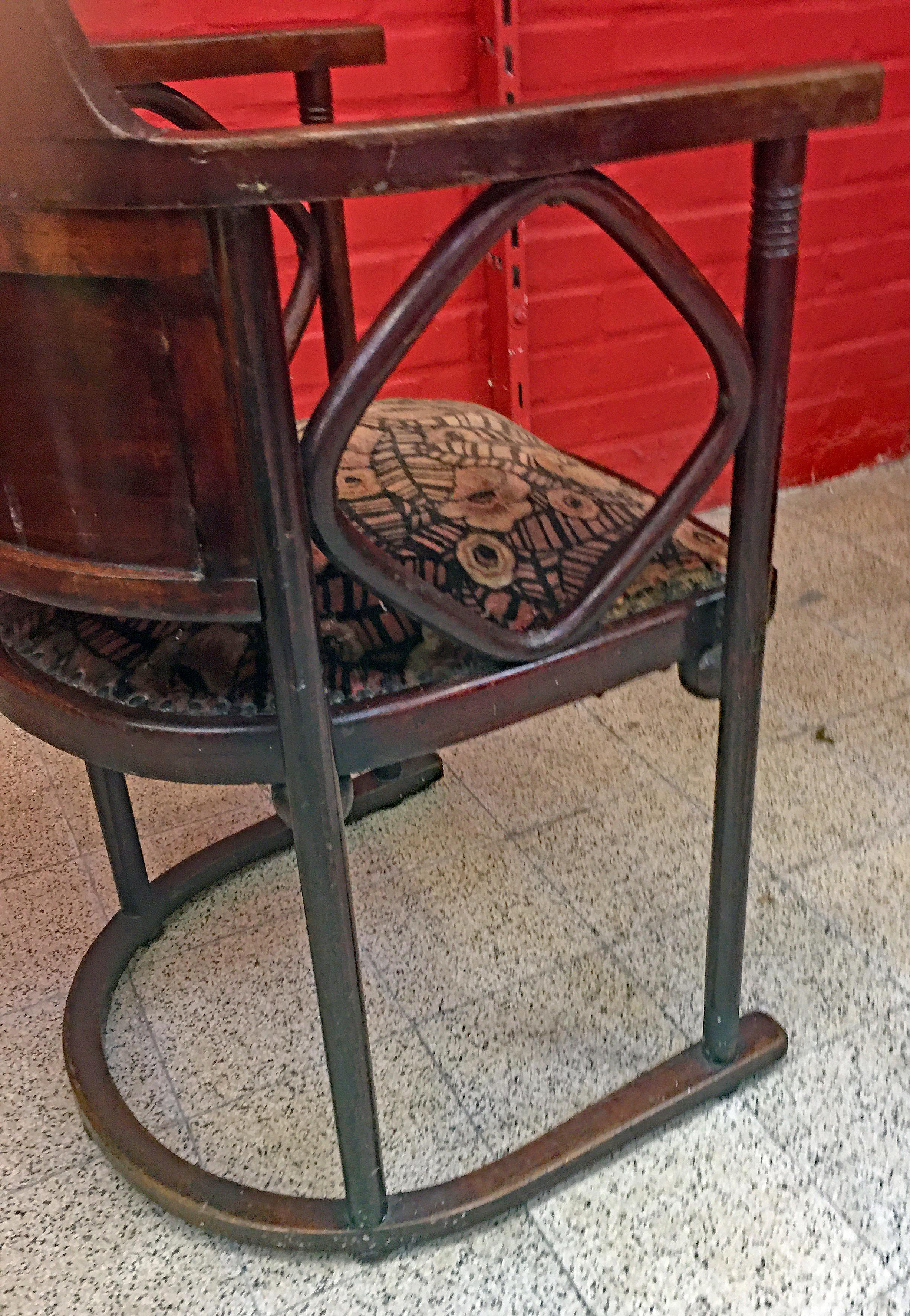 Fauteuil en hêtre courbé Hoffmann Josef, datant d'environ 1900 en vente 5