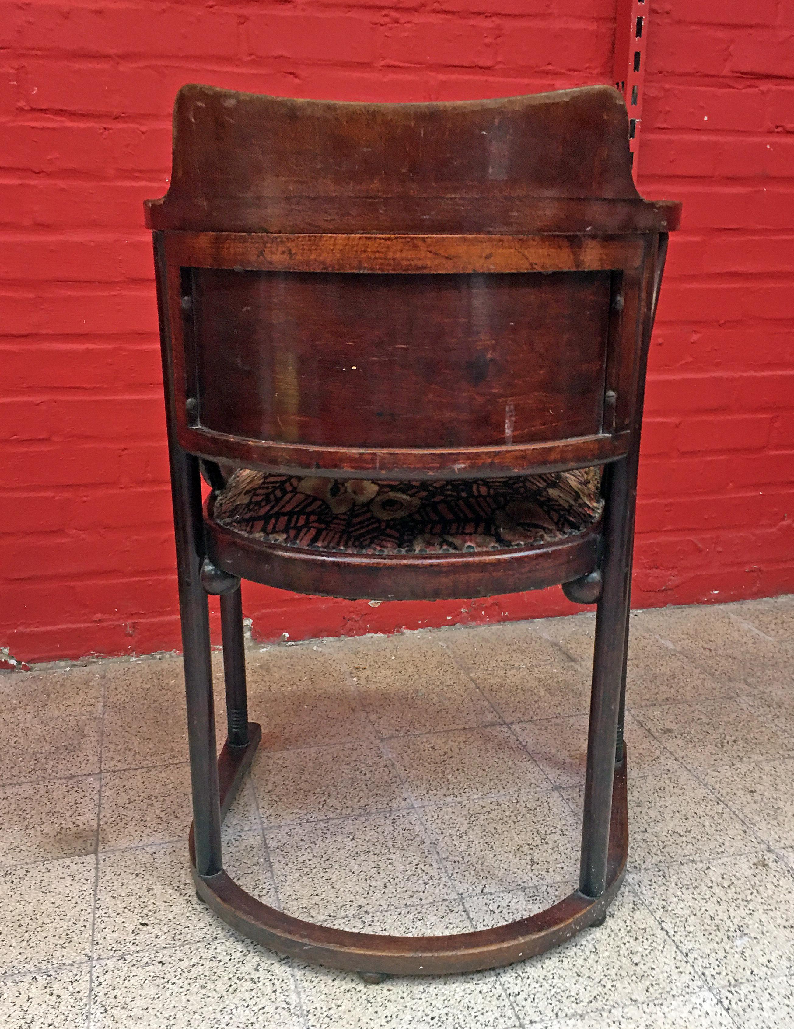 Art nouveau Fauteuil en hêtre courbé Hoffmann Josef, datant d'environ 1900 en vente