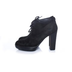 Up&Up, bottes à lacets en daim noir.