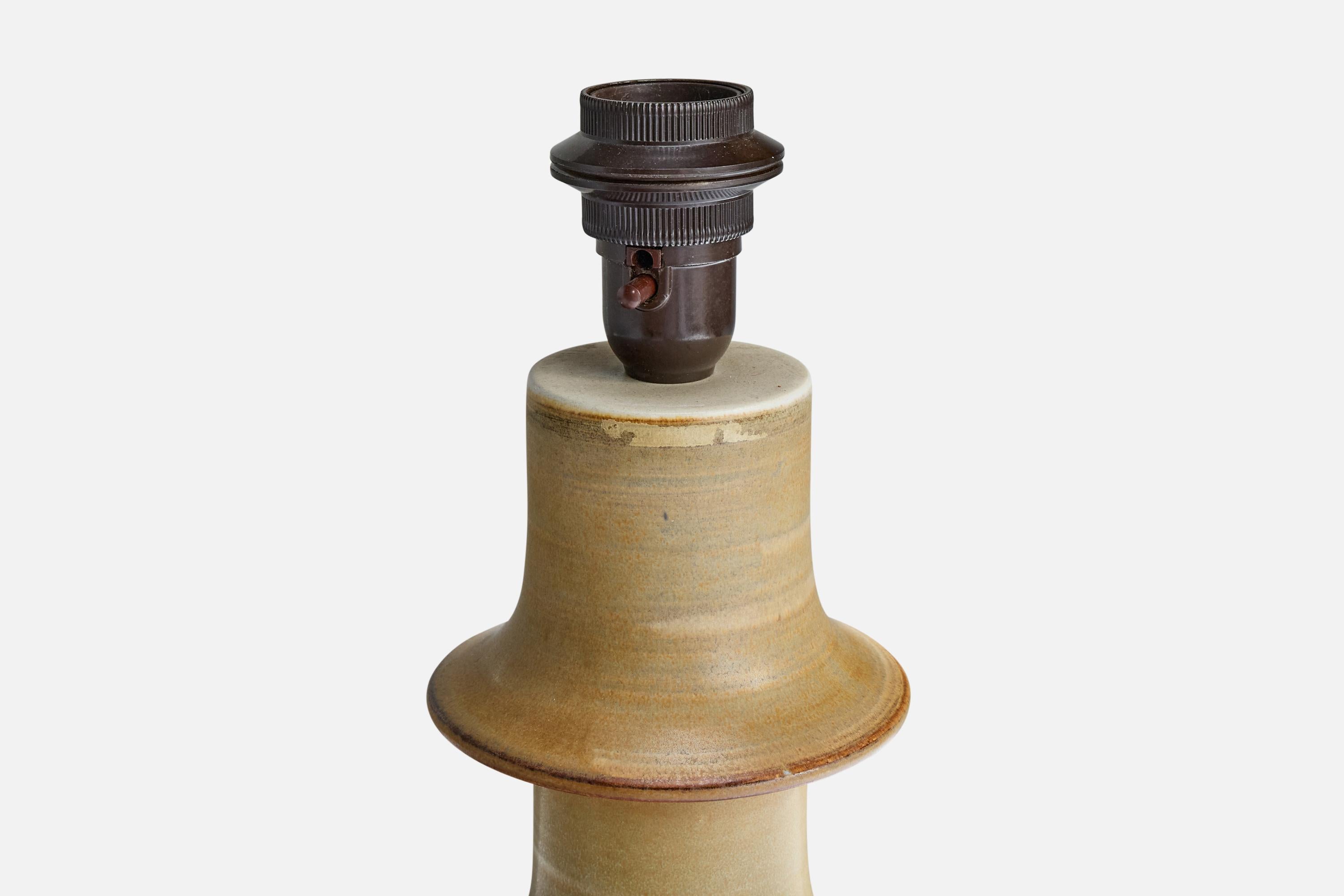 Höganäs Keramik, Table Lamps, Stoneware, Sweden, 1960s In Good Condition For Sale In High Point, NC