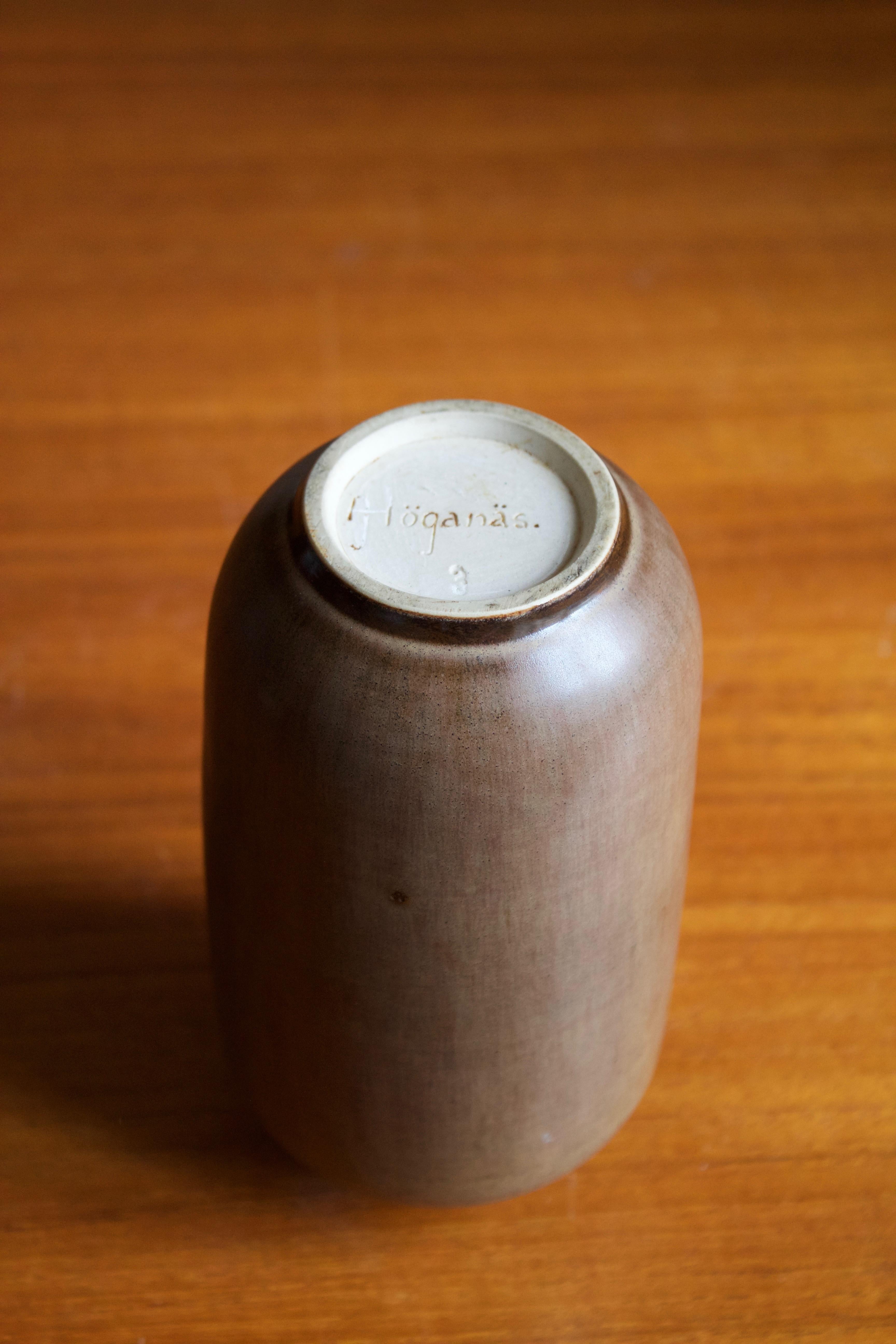 Höganäs Keramik, Vase, Brown Glazed Stoneware, Sweden, 1960s In Good Condition In High Point, NC