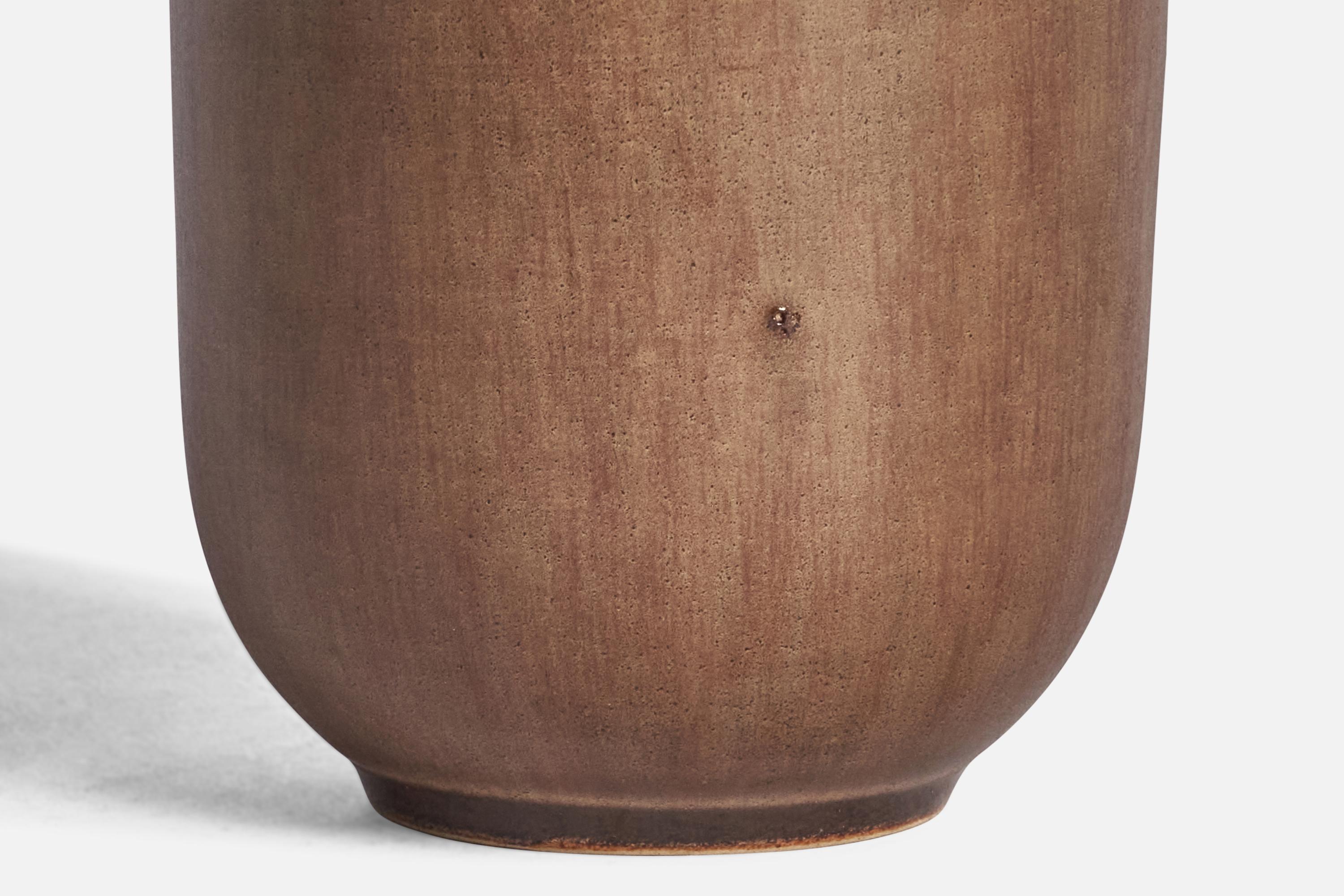 Höganäs Keramik, Vase, Stoneware, Sweden, 1950s In Good Condition For Sale In High Point, NC