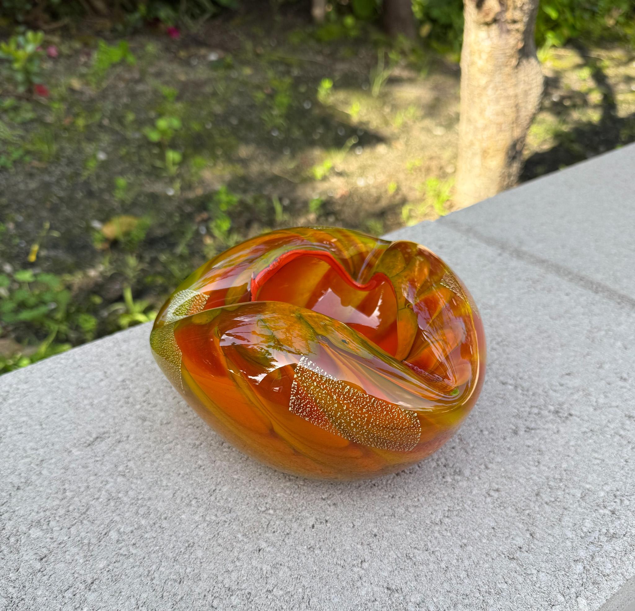 Hokuyo Art Glass Ikebana Ashtray / Bowl , Japan, c.1970 For Sale 10
