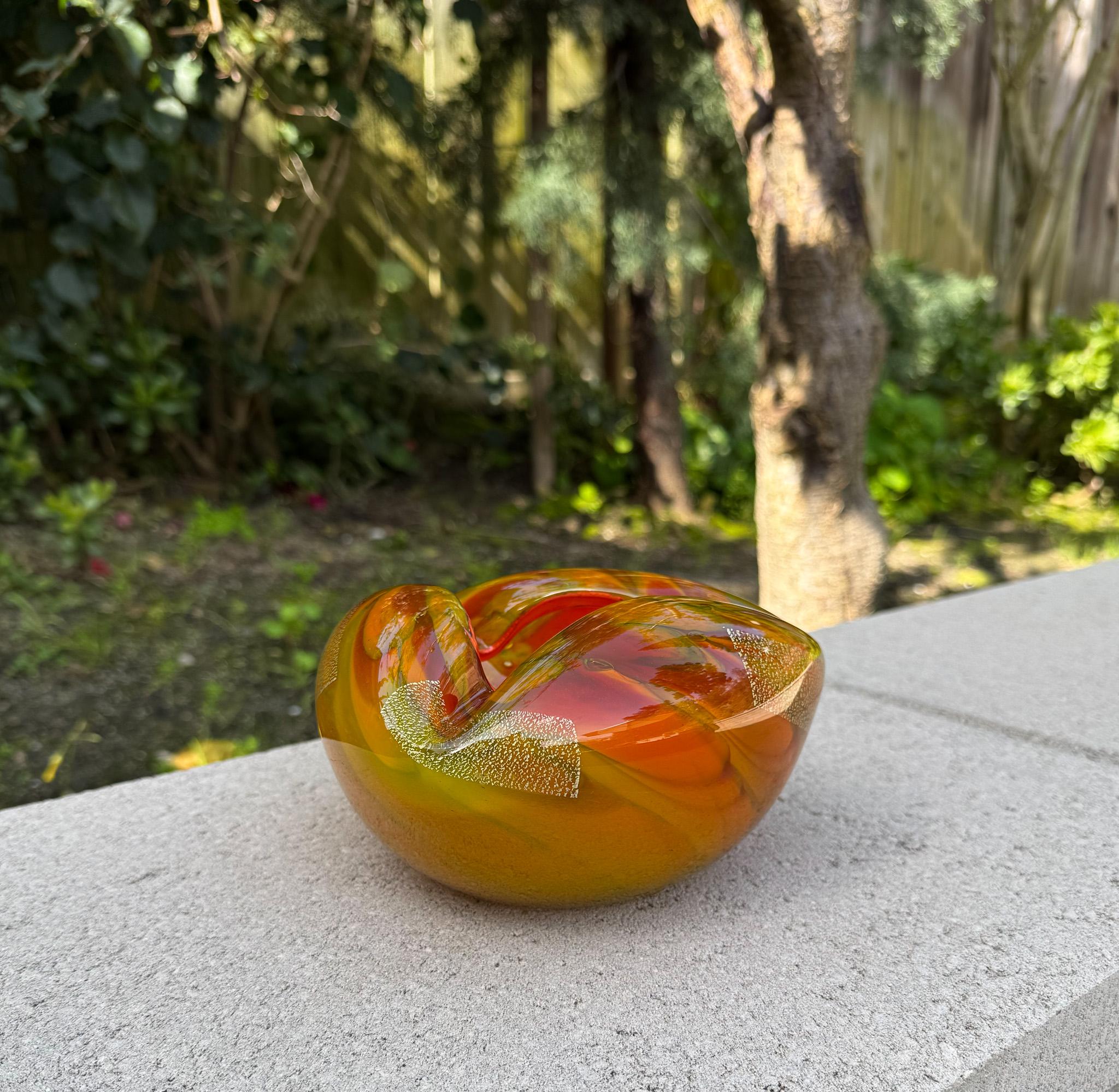 Hokuyo Art Glass Ikebana Ashtray / Bowl , Japan, c.1970 For Sale 4