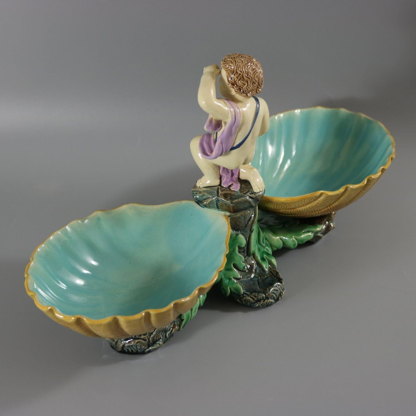 Fin du XIXe siècle Holdcroft Majolica Putto and Shells Dish en vente