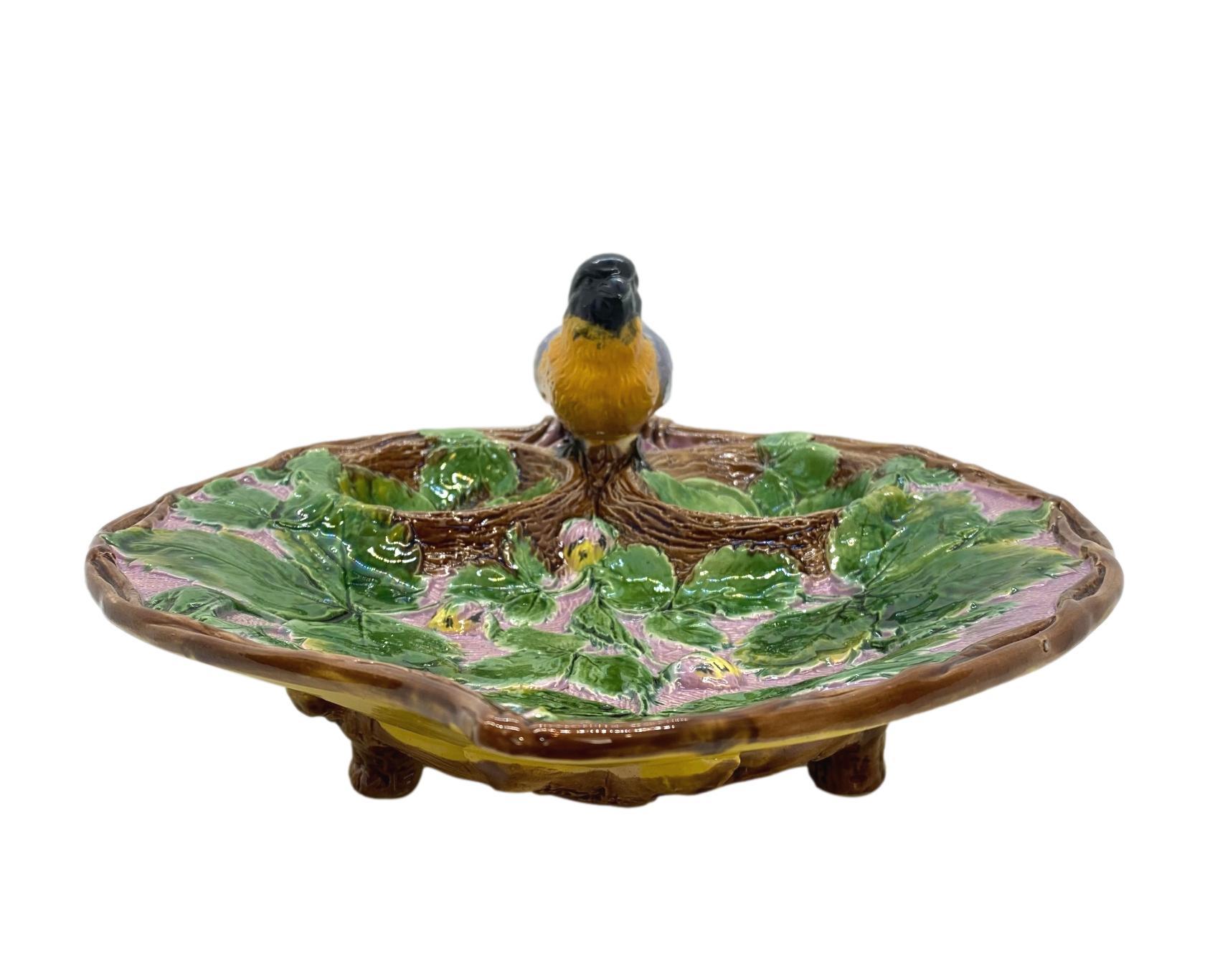 Holdcroft Majolica Strawberry Server with Bird, Cream and Sugar Wells, ca. 1875 In Good Condition In Banner Elk, NC