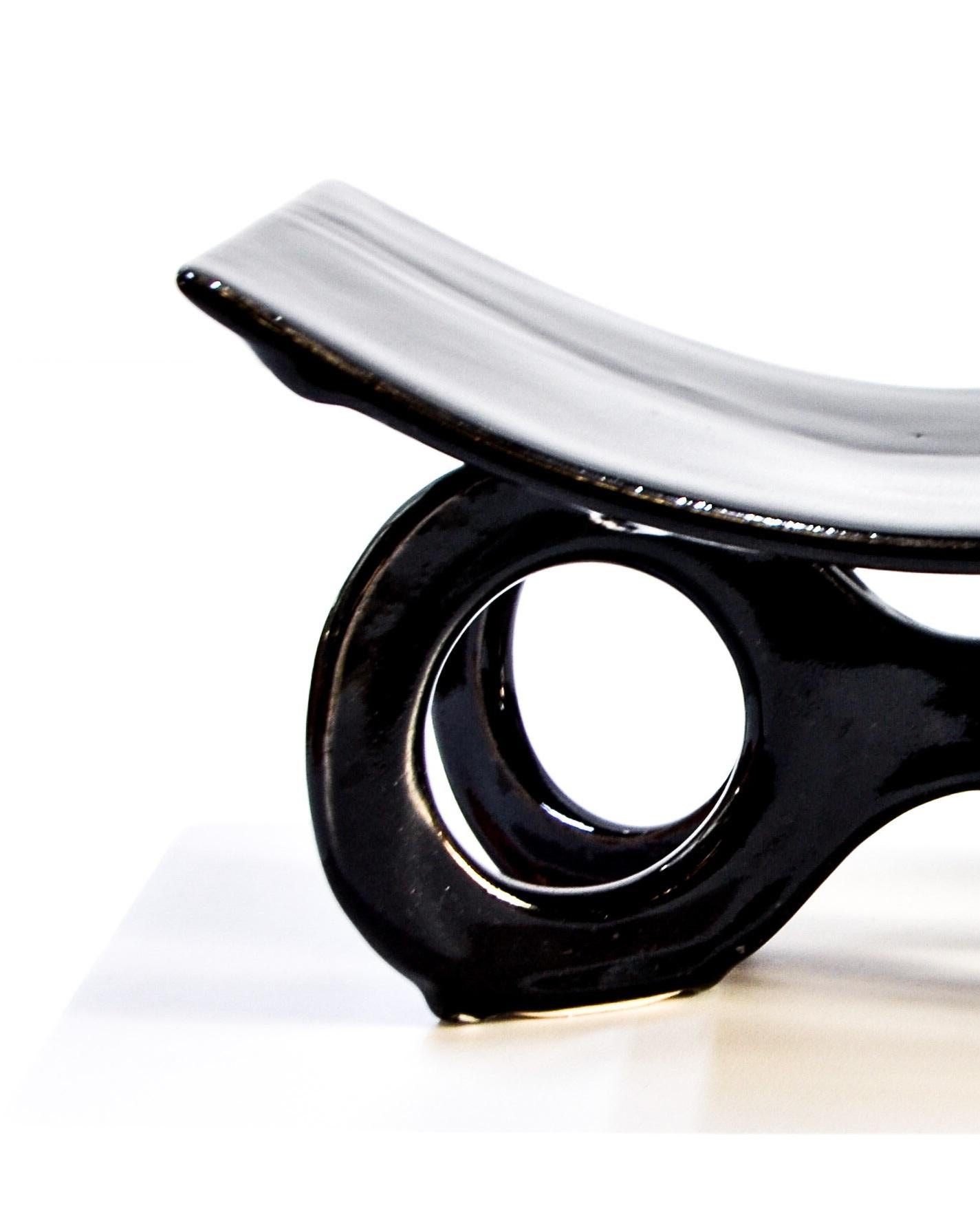 Mexicain Plaque de support en céramique émaillée noire brillante par Eguiarte & Eguiarte en vente