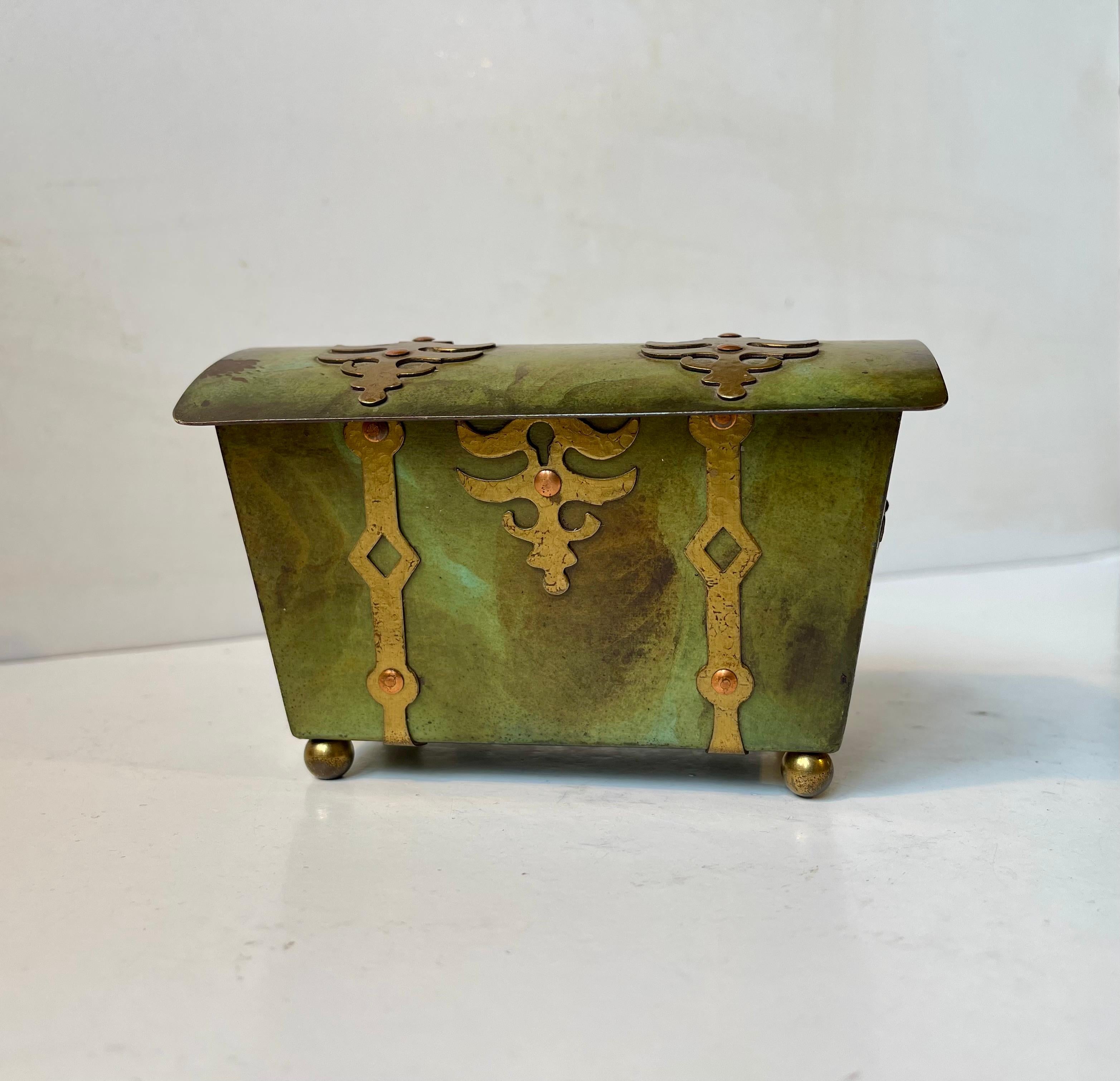 Holger FridericiasCasket Box in Patinated Bronze, 1930s For Sale 1