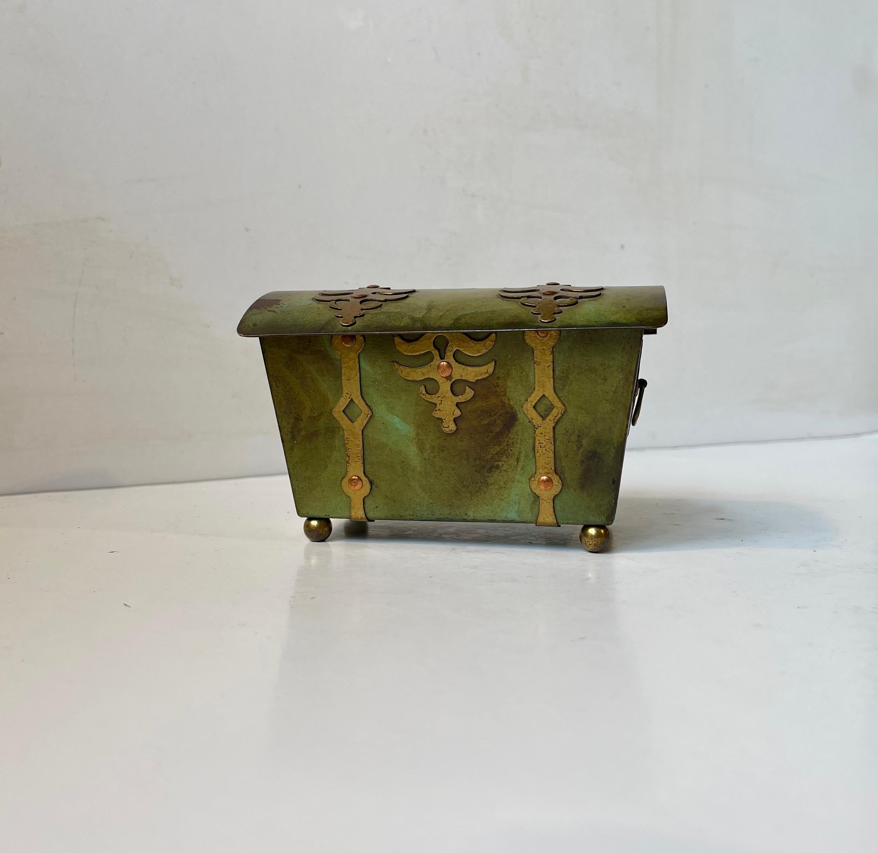 Holger FridericiasCasket Box in Patinated Bronze, 1930s For Sale 2