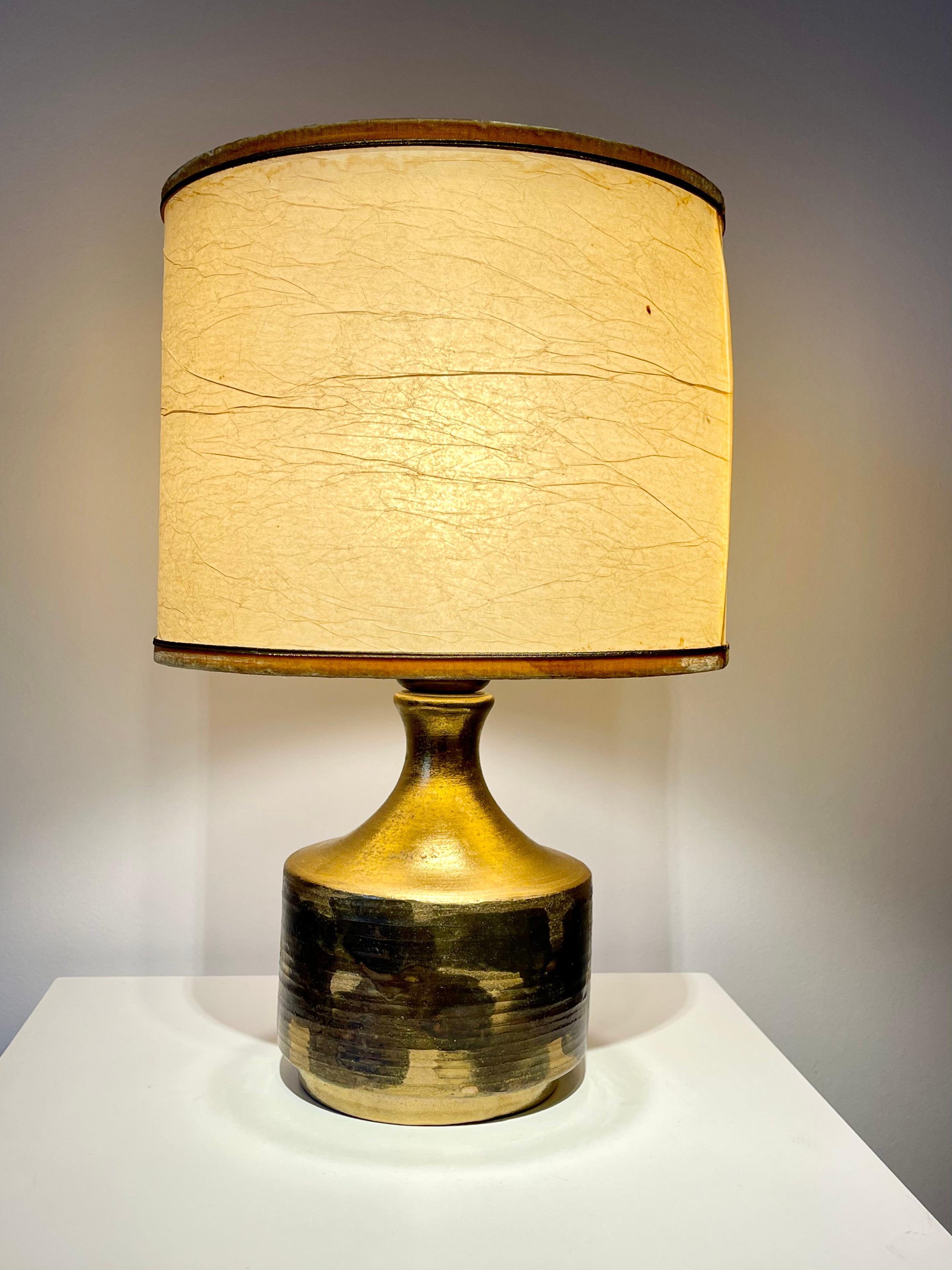 Scandinavian Modern Holger Granbäck, Ceramic Table Lamp, Gold Glaze, Finland 1960s For Sale