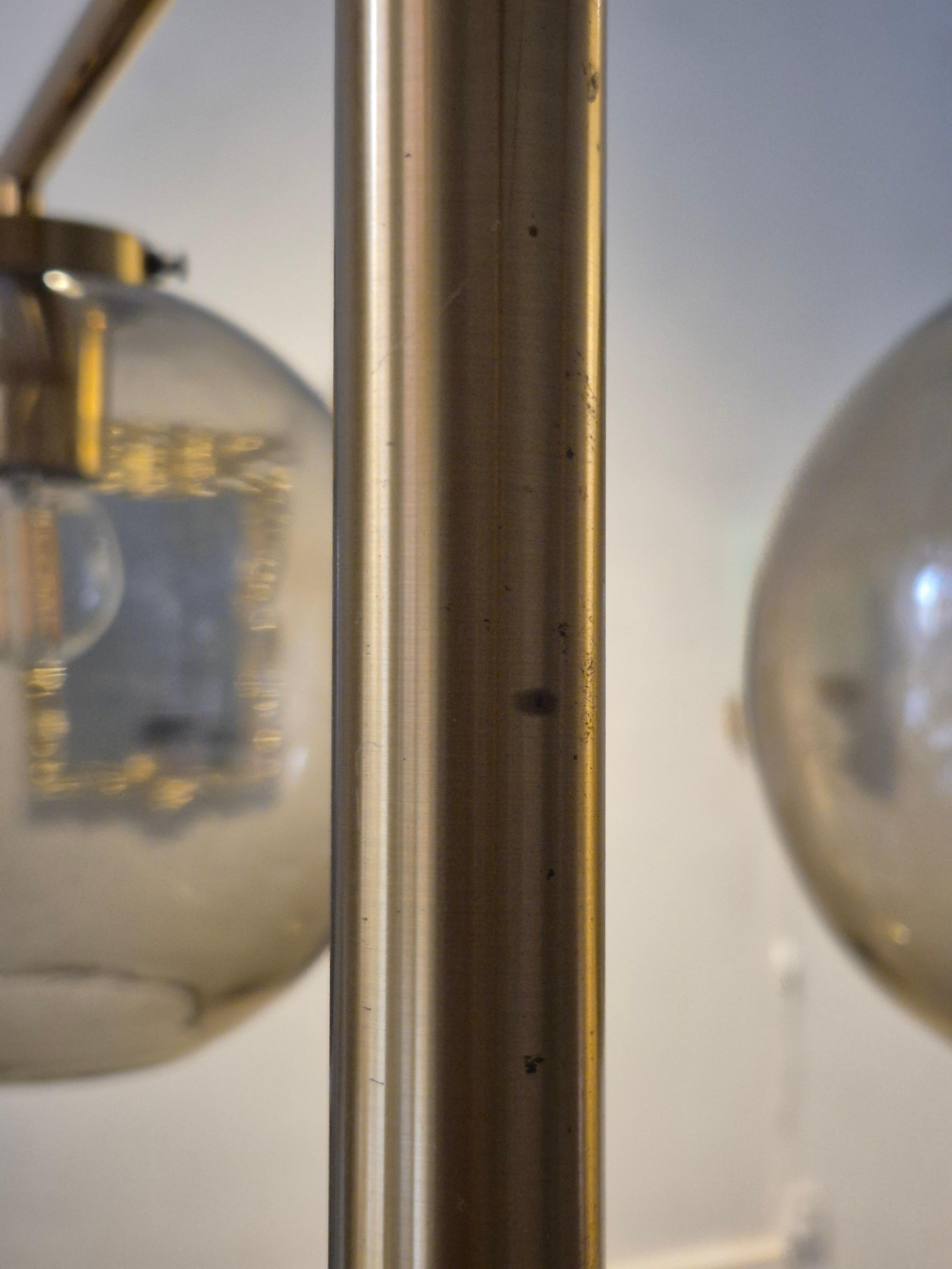 Holger Johansson, chandelier in brass and grey glass, Scandinavian Modern in vendita 8