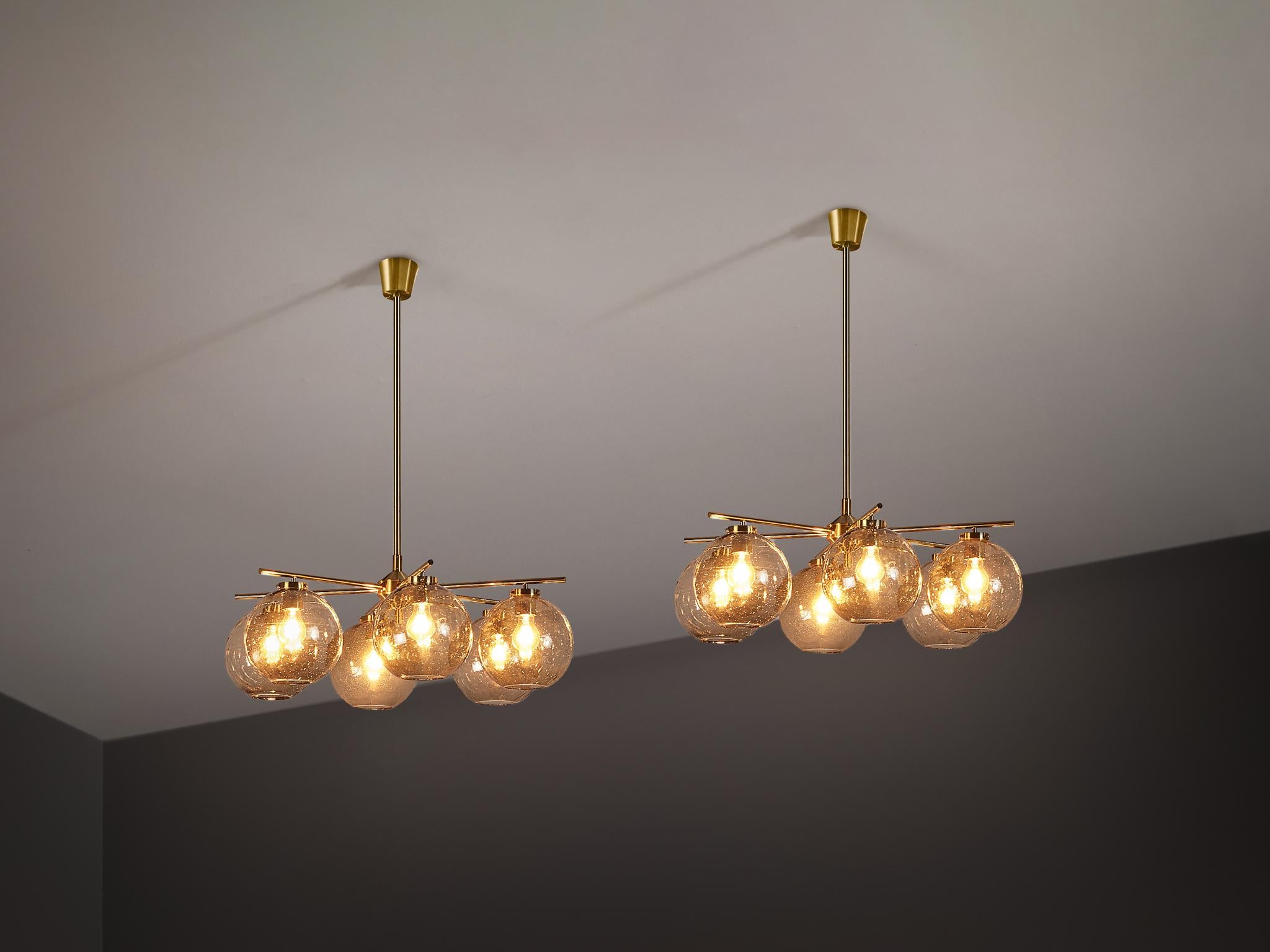 Holger Johansson for Westal Chandelier in Brass and Smoked Glass Escandinavo moderno en venta
