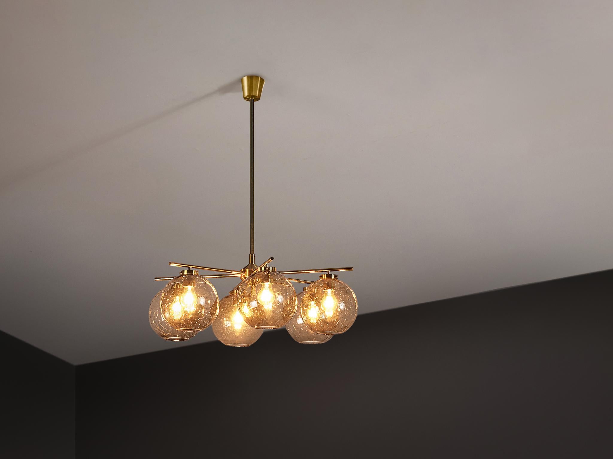 Holger Johansson for Westal Chandelier in Brass and Smoked Glass Sueco en venta