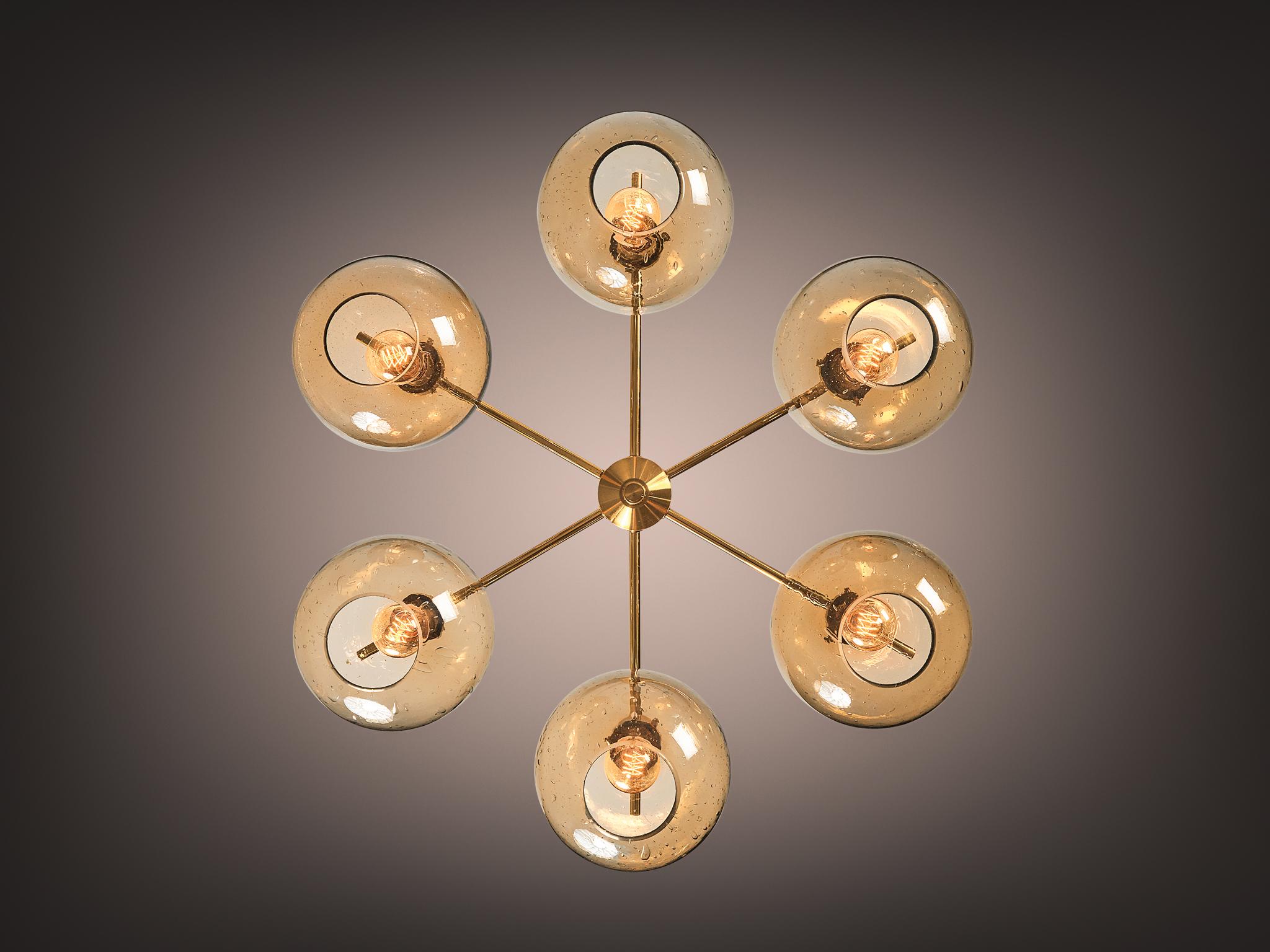 Holger Johansson for Westal Chandelier in Brass and Smoked Glass en Bueno estado para la venta en Waalwijk, NL
