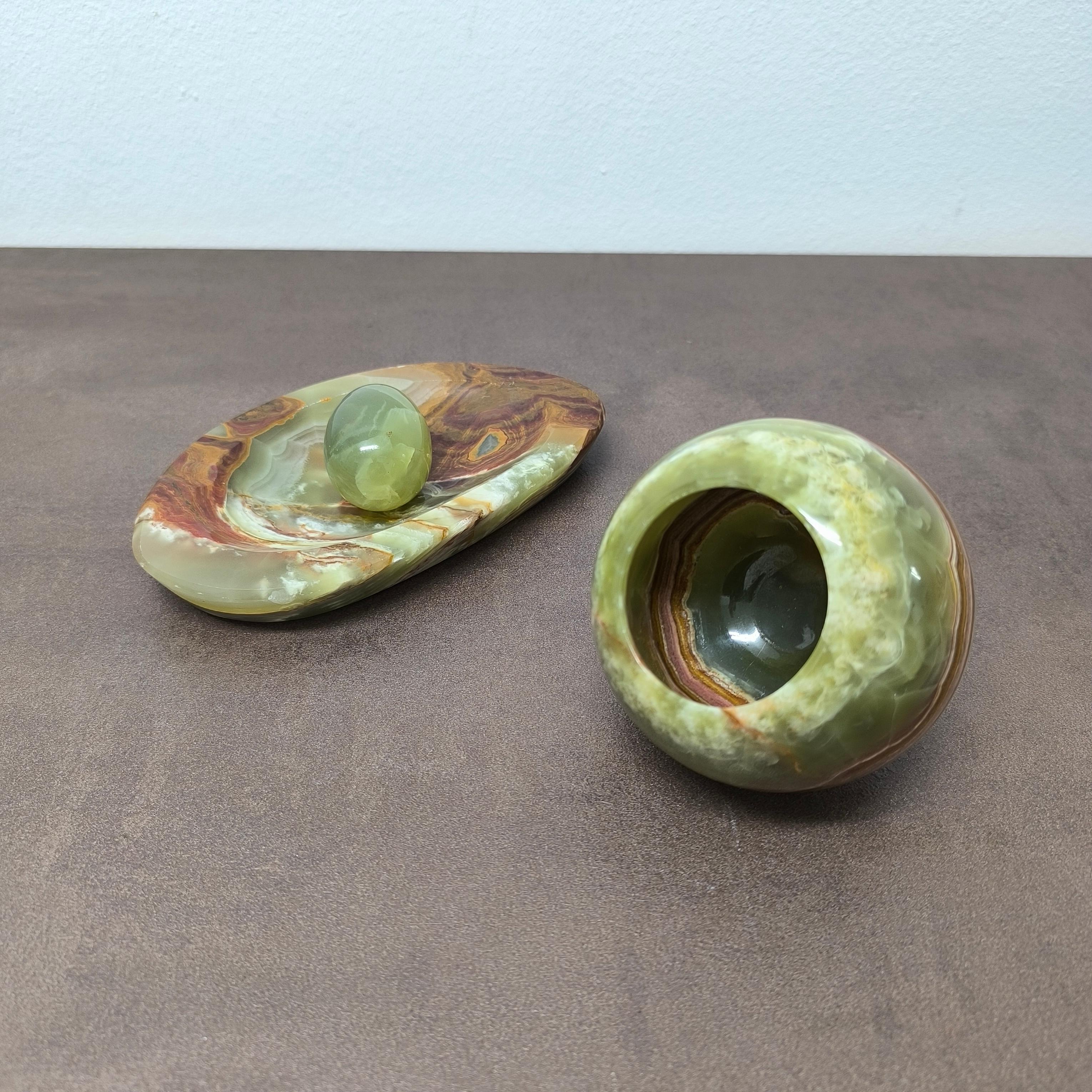 CADEAU DE FÊTE - Set fumeur en onyx vert - Cendrier, porte-cigarette, œuf décoratif en vente 4