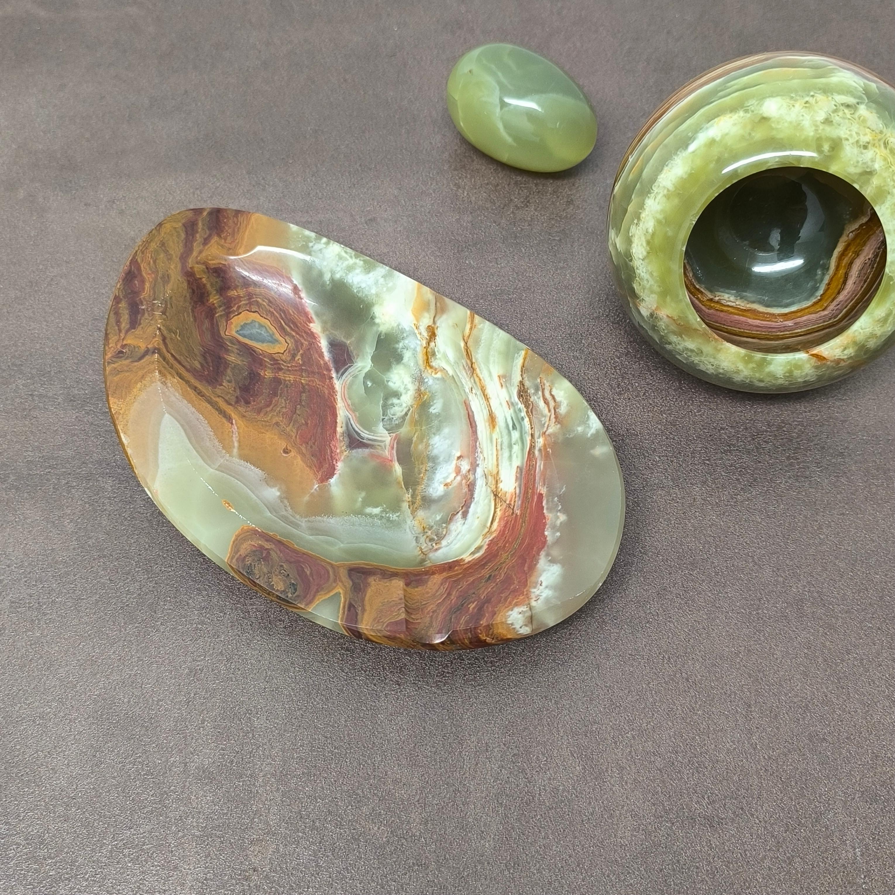 Fin du 20e siècle CADEAU DE FÊTE - Set fumeur en onyx vert - Cendrier, porte-cigarette, œuf décoratif en vente