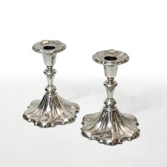 WEIHNACHTSGESCHENK - Paar Jugendstil-Kerzenständer von Ystad-Metall, Schweden, 1930er Jahre