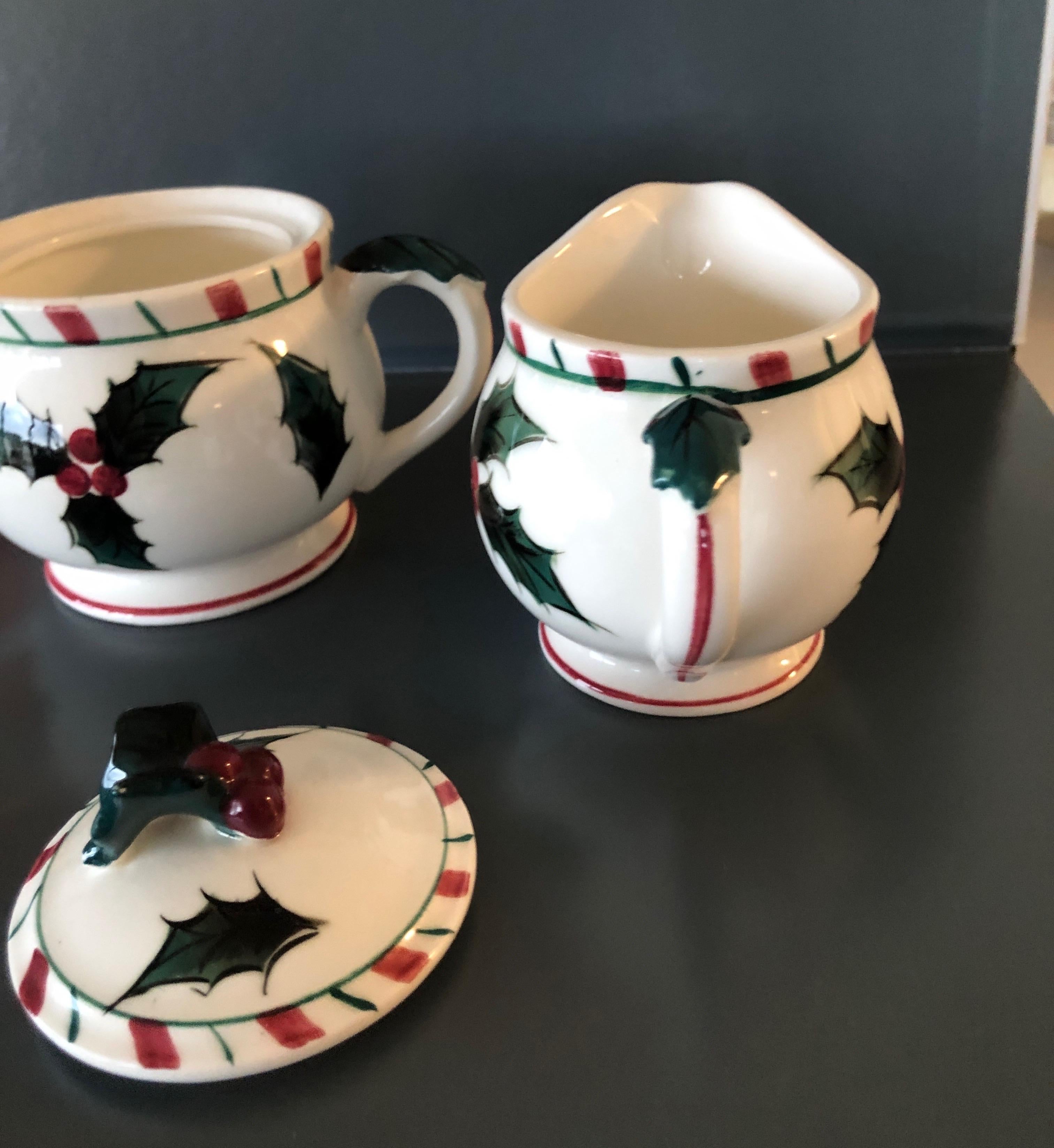Holiday Sugar and Creamer Petite Vintage Ceramic Set In Good Condition In Oakland Park, FL