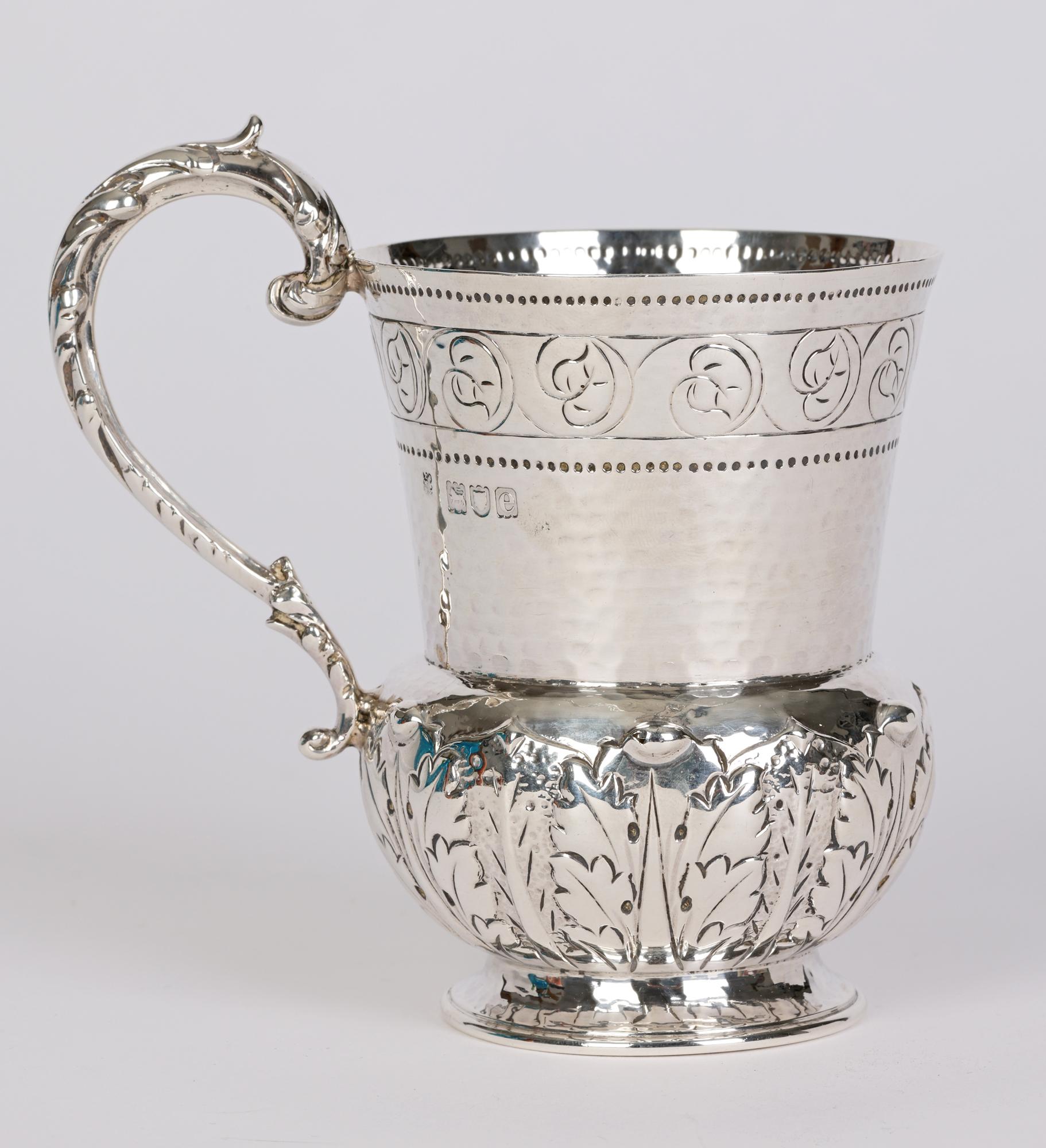 Holland Aldwinckle & Slater Arts & Crafts Silver Christening Mug, London, 1900  For Sale 3