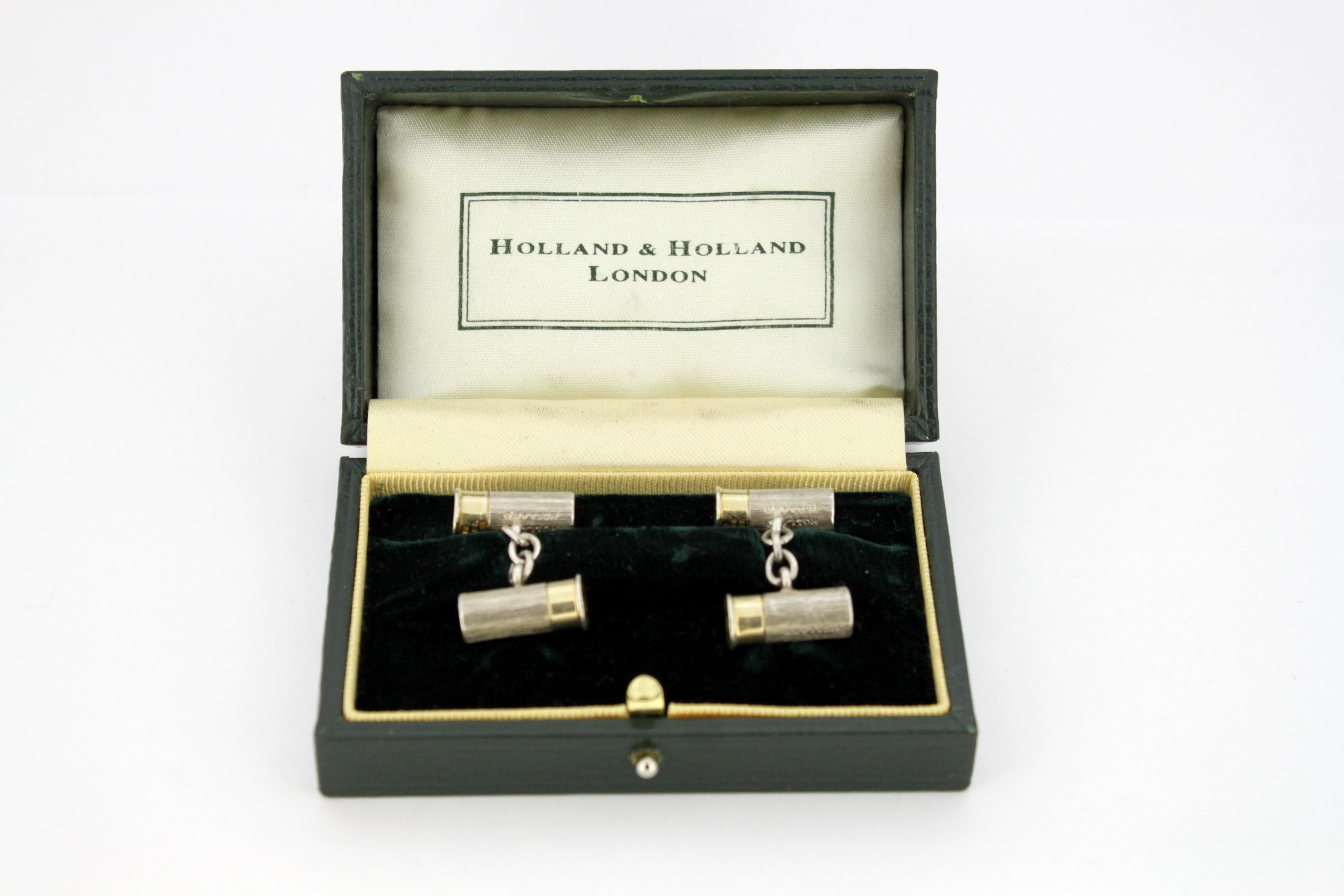Bullet cufflinks
Made in Birmingham 1997
Maker : Holland & Holland
Fully hallmarked

Dimensions - 
Size : 3 x 1.7 cm
Total weight : 25 grams

Condition: General used, minor surface wear and tear, great overall condition, please see pictures.

Comes