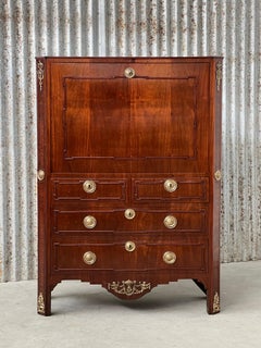 Hollands louis XVI secretaire, met oorspronkelijk vuur verguld brons beslag.