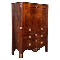 Hollands louis XVI secretaire, met oorspronkelijk vuur verguld brons beslag.