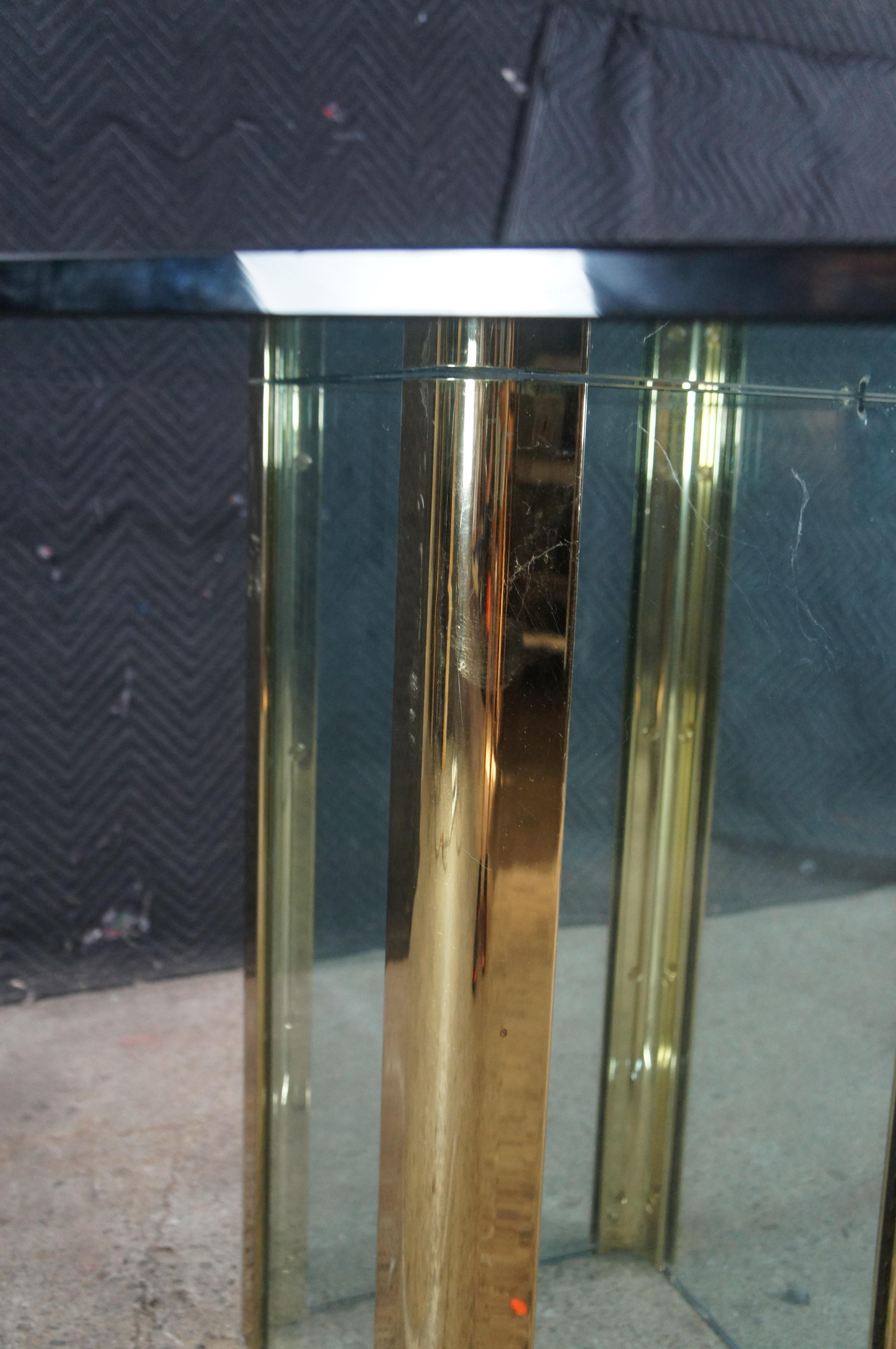 Hollis Jones Style Hollywood Regency Beveled Glass Brass Dining Breakfast Table en vente 3