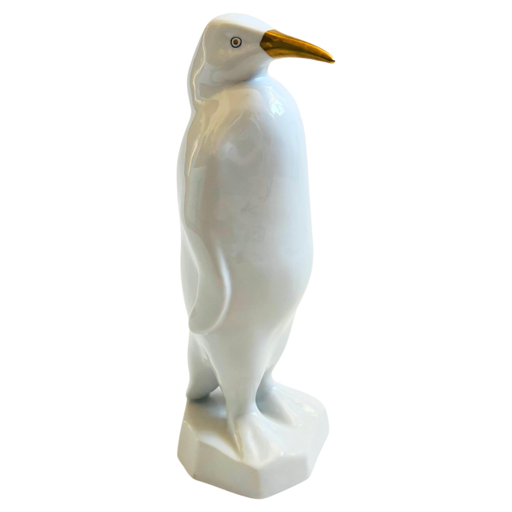 Hollohaza Pingouin en porcelaine hongroise en vente