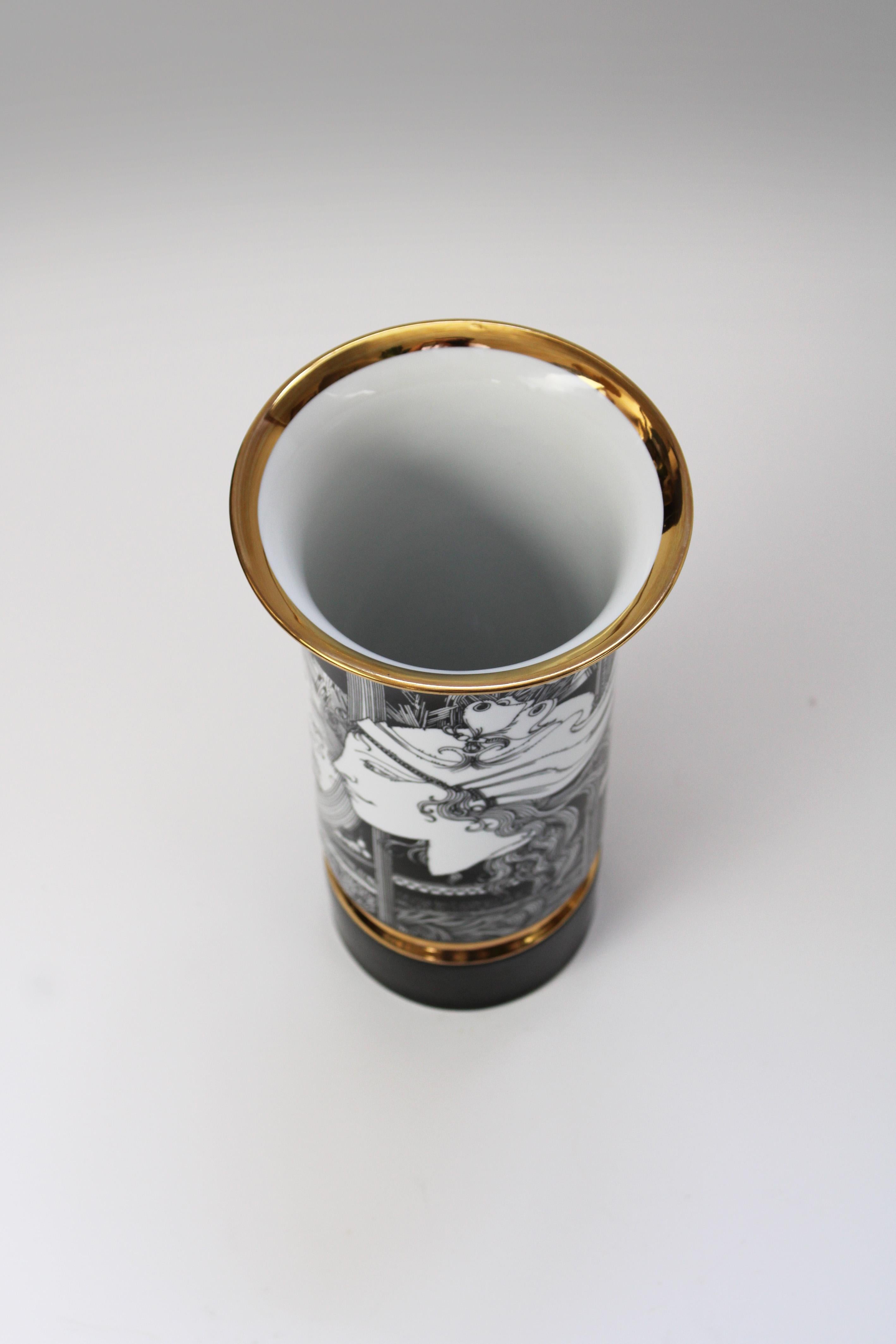 Mid-Century Modern Hollóháza Porcelain Vase cylindrical by Endre Szász Mid Century Modern Hungary For Sale