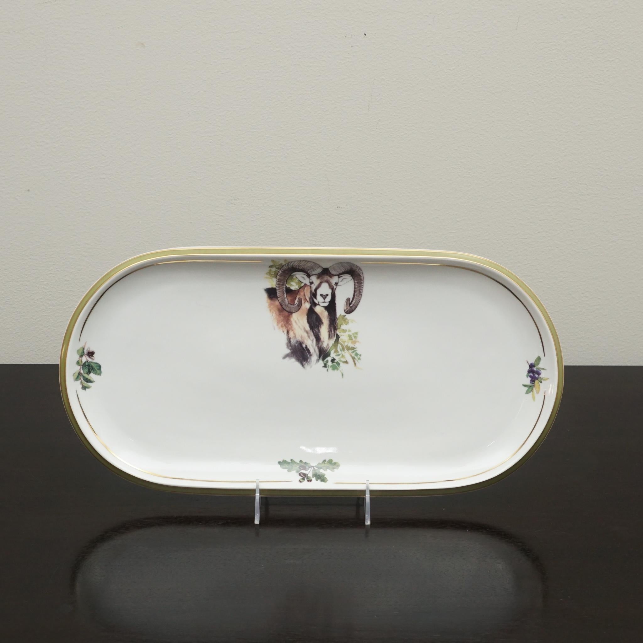 Other Hollohazi Porcelain Dinnerware Set for Six plus Serving Pieces