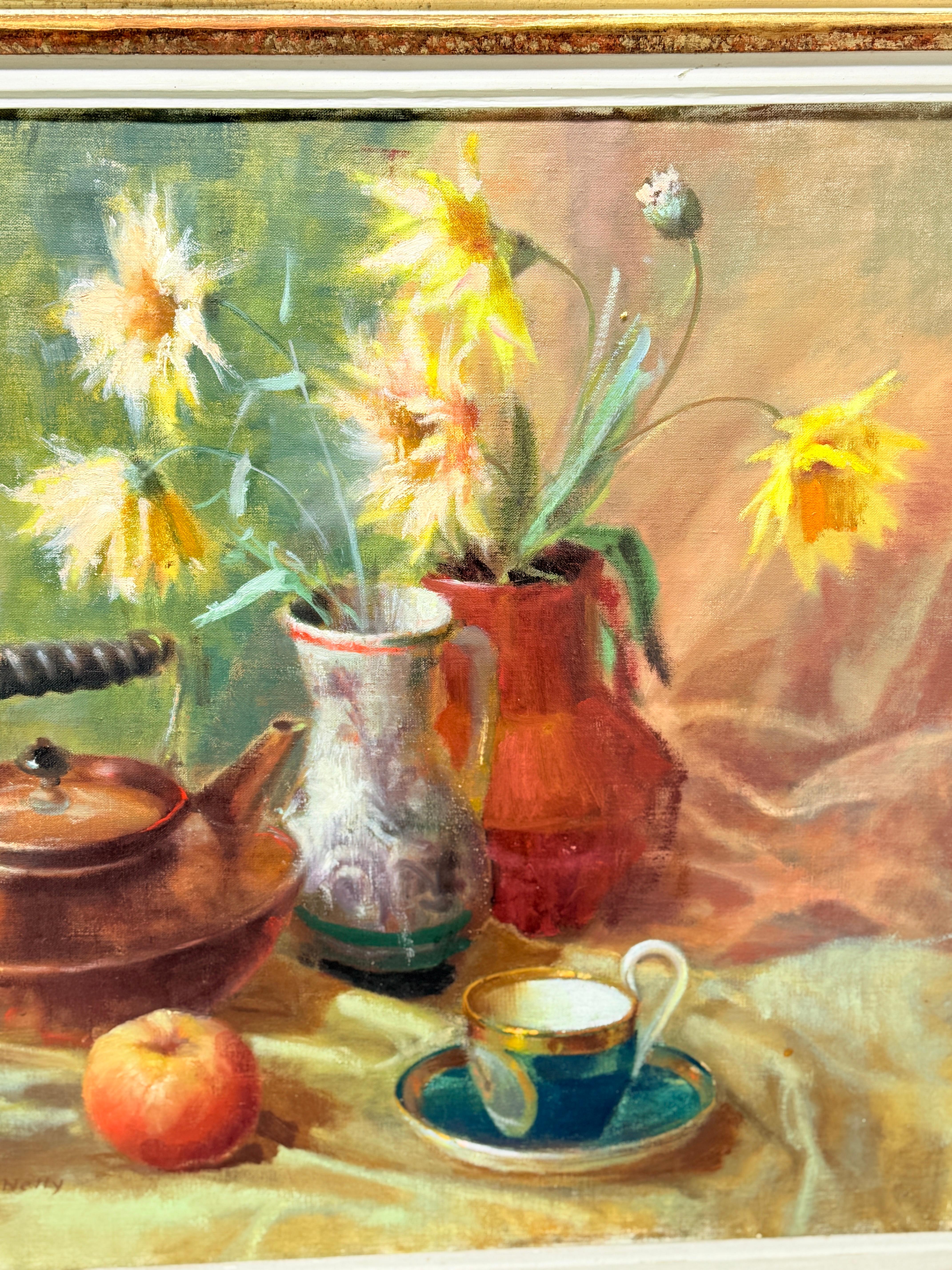 Hollone F. Nelly, Vintage-Stillleben Öl auf Leinwand „Getränke mit Blumen“, Ölgemälde (Britisch Kolonial) im Angebot