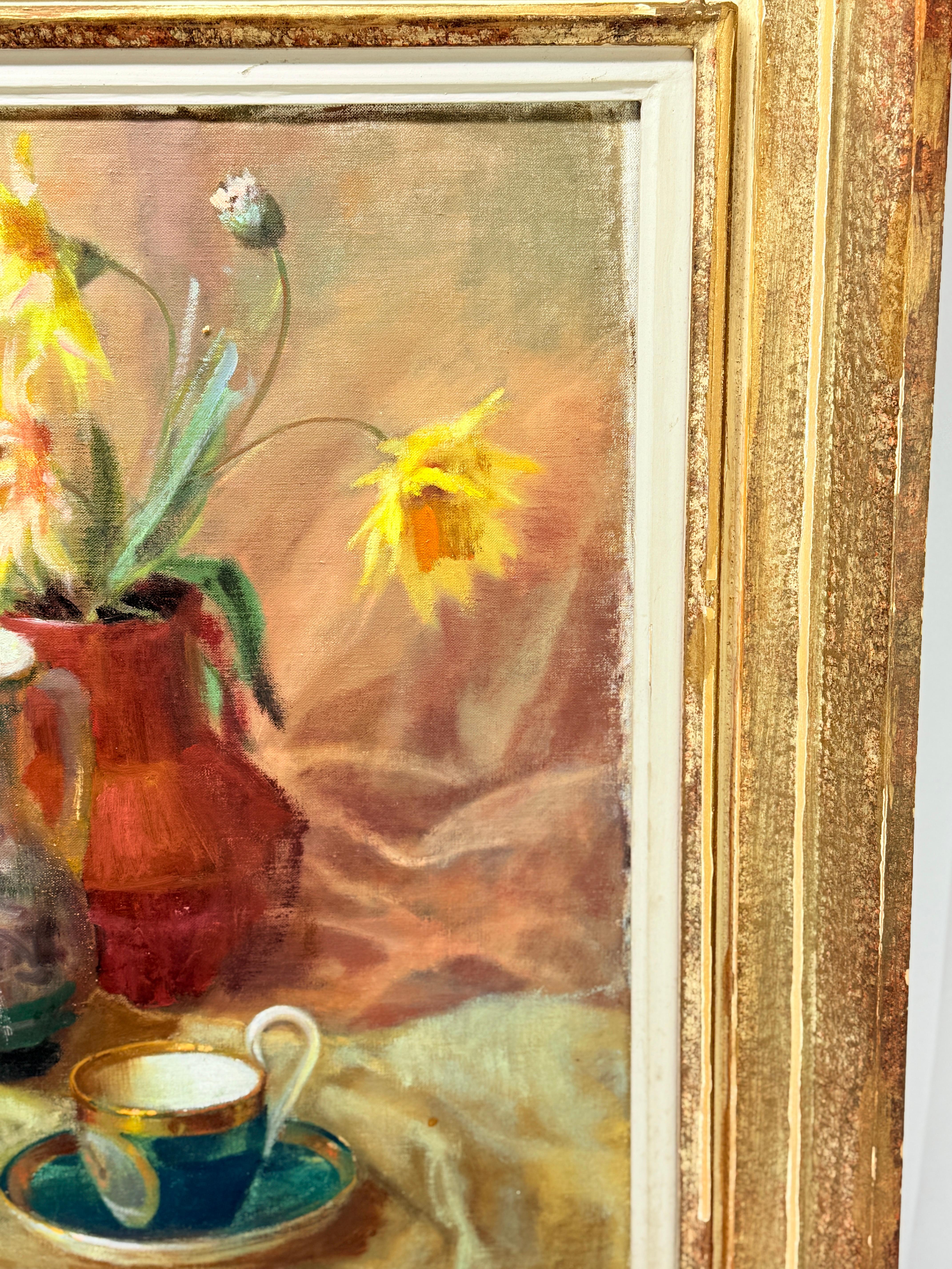 Hollone F. Nelly, Vintage-Stillleben Öl auf Leinwand „Getränke mit Blumen“, Ölgemälde (amerikanisch) im Angebot