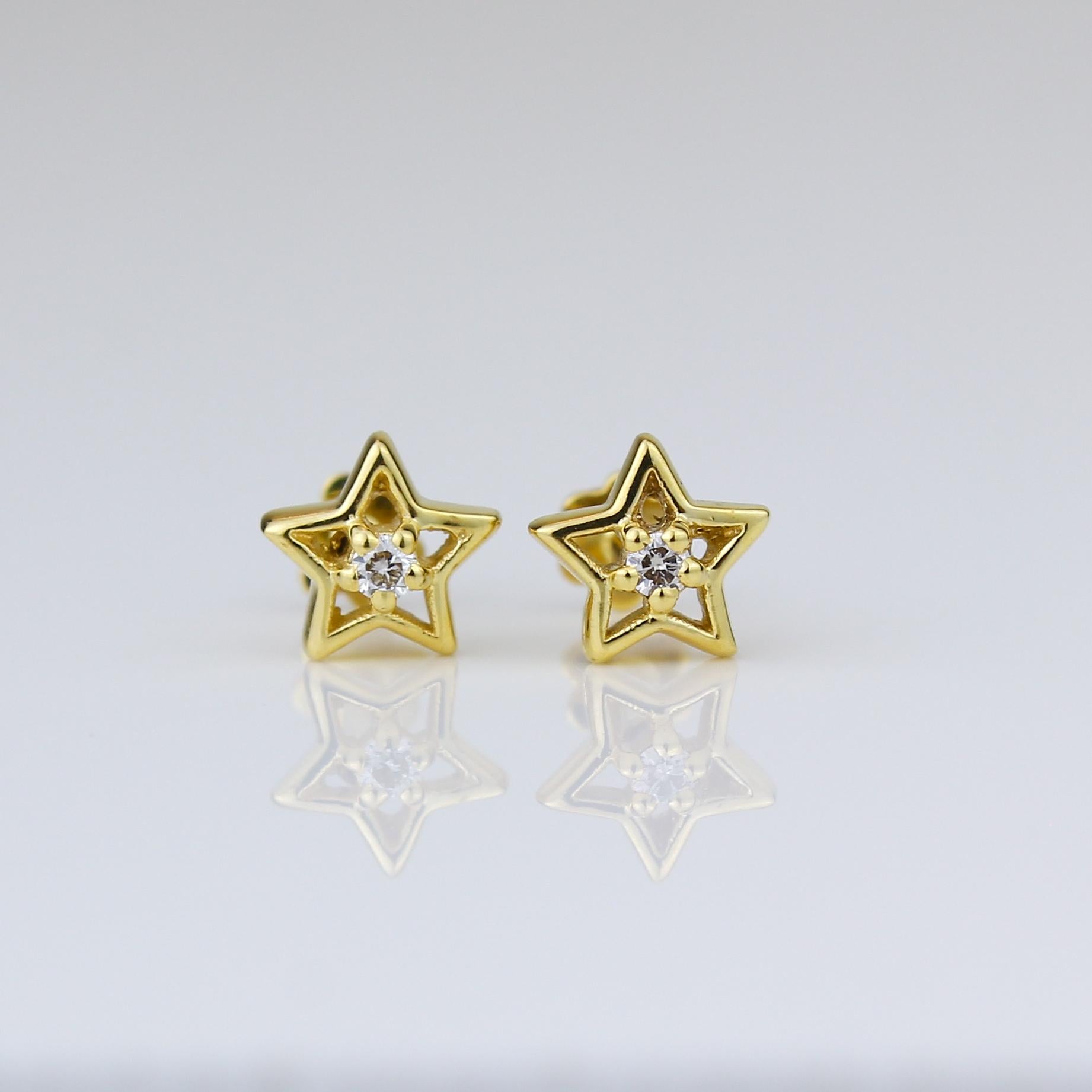 Art déco Boucles d'oreilles étoile creuse en or massif 18 carats pour filles (enfants) en vente
