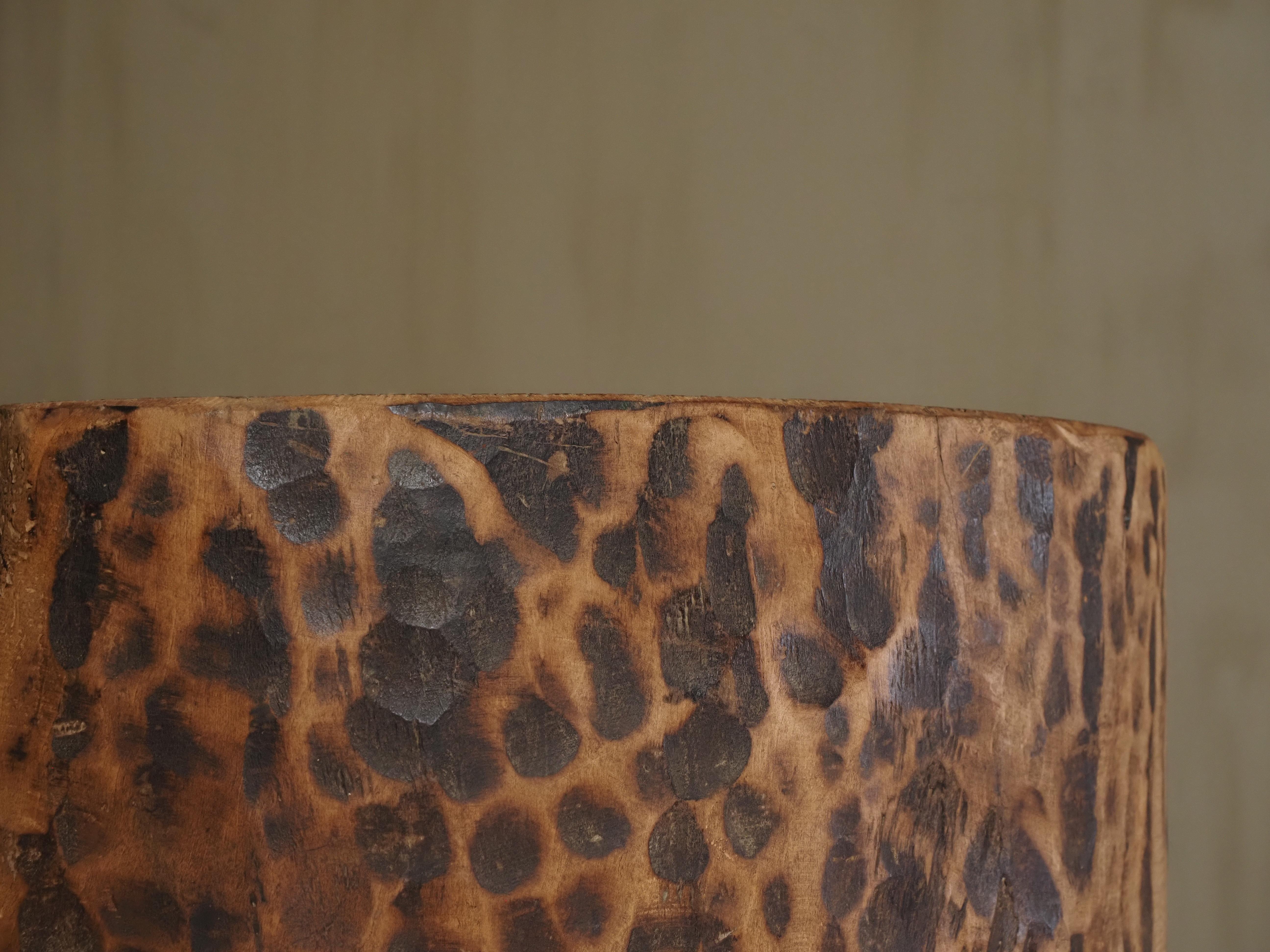 Hollowed tree trunk planter For Sale 8