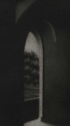 Passaggio I (A glimpse of the landscape through an arched portal)