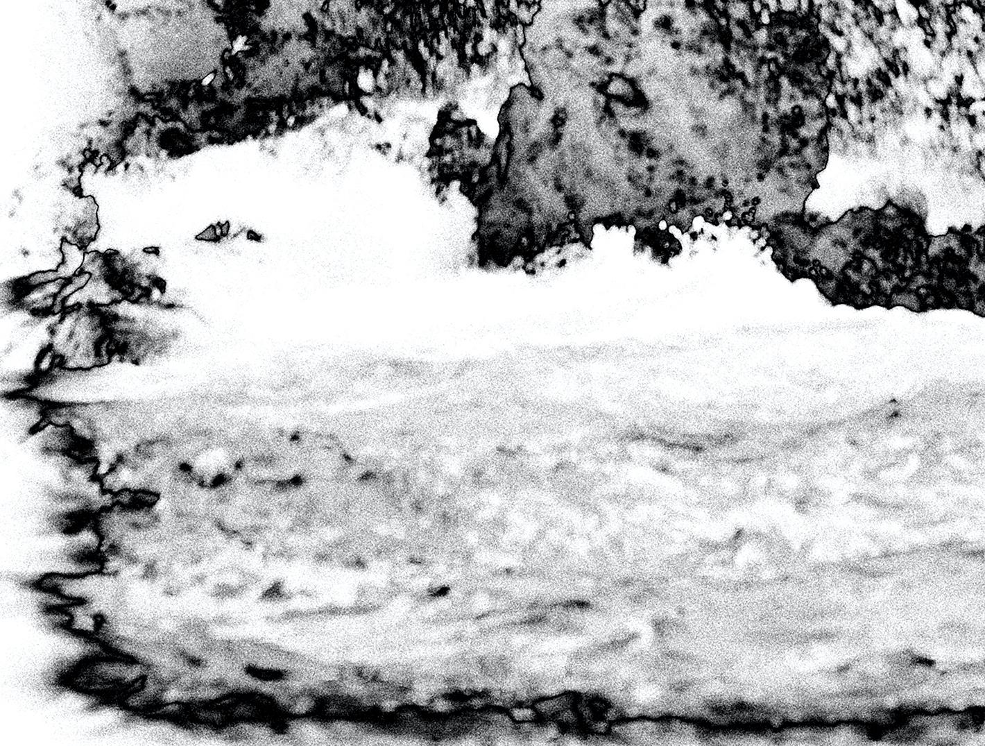 Wassermusik-Serie #5040: Landschaftsfotografie (Grau), Black and White Photograph, von Holly Gordon