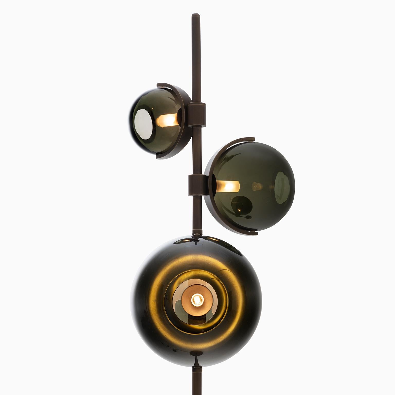 Holly Hunt Another Day floor lamp with brass & glass by Damien Langlois-Meurinne

Additional Information:
Materials: Brass, glass
Frame finish: Patinated bronze brass
Glass finish: Smoke grey glass
Diffuser: Glass
Illumination: Socket base,