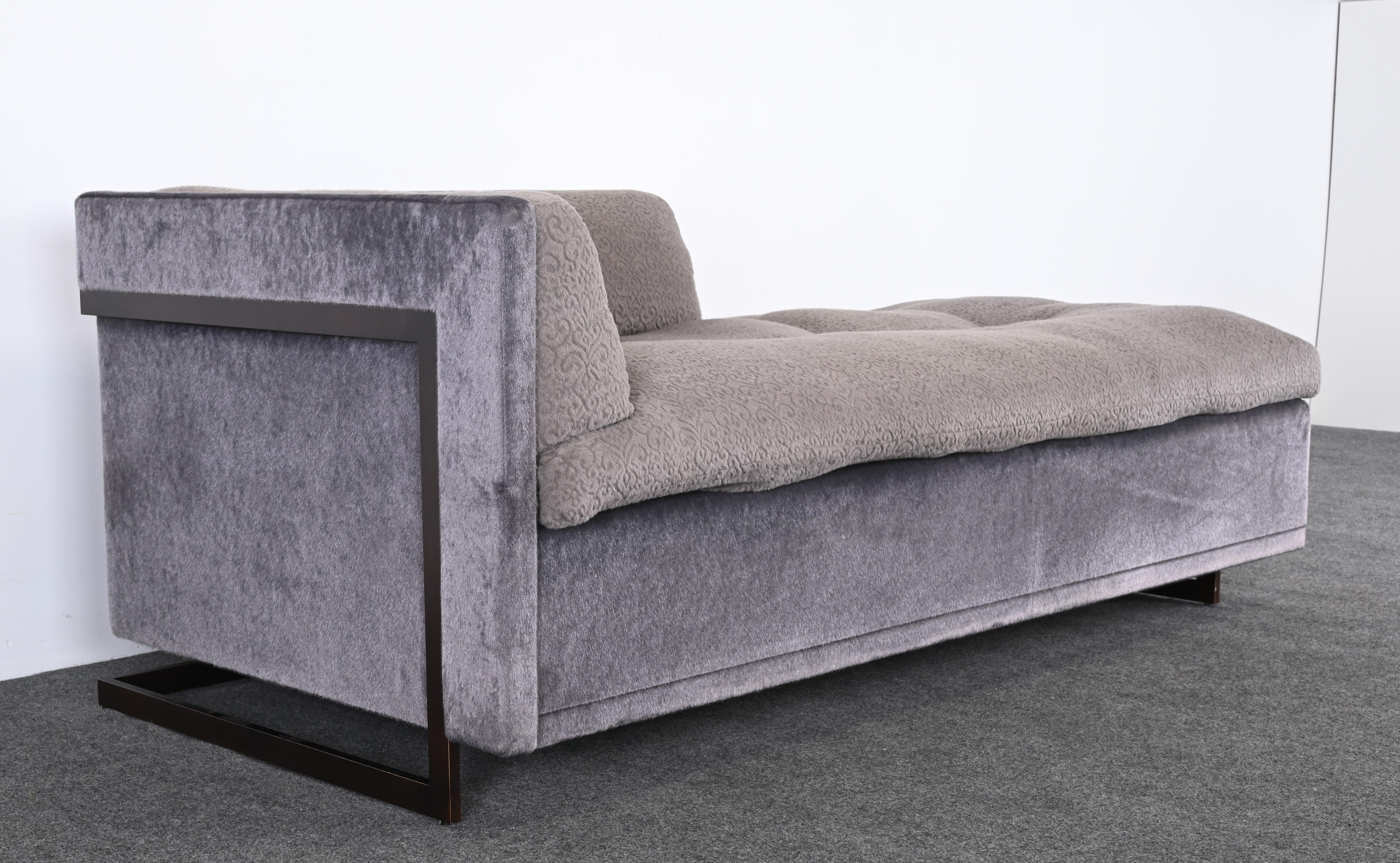 Modern Holly Hunt Chaise or Sofa, 20th Century For Sale