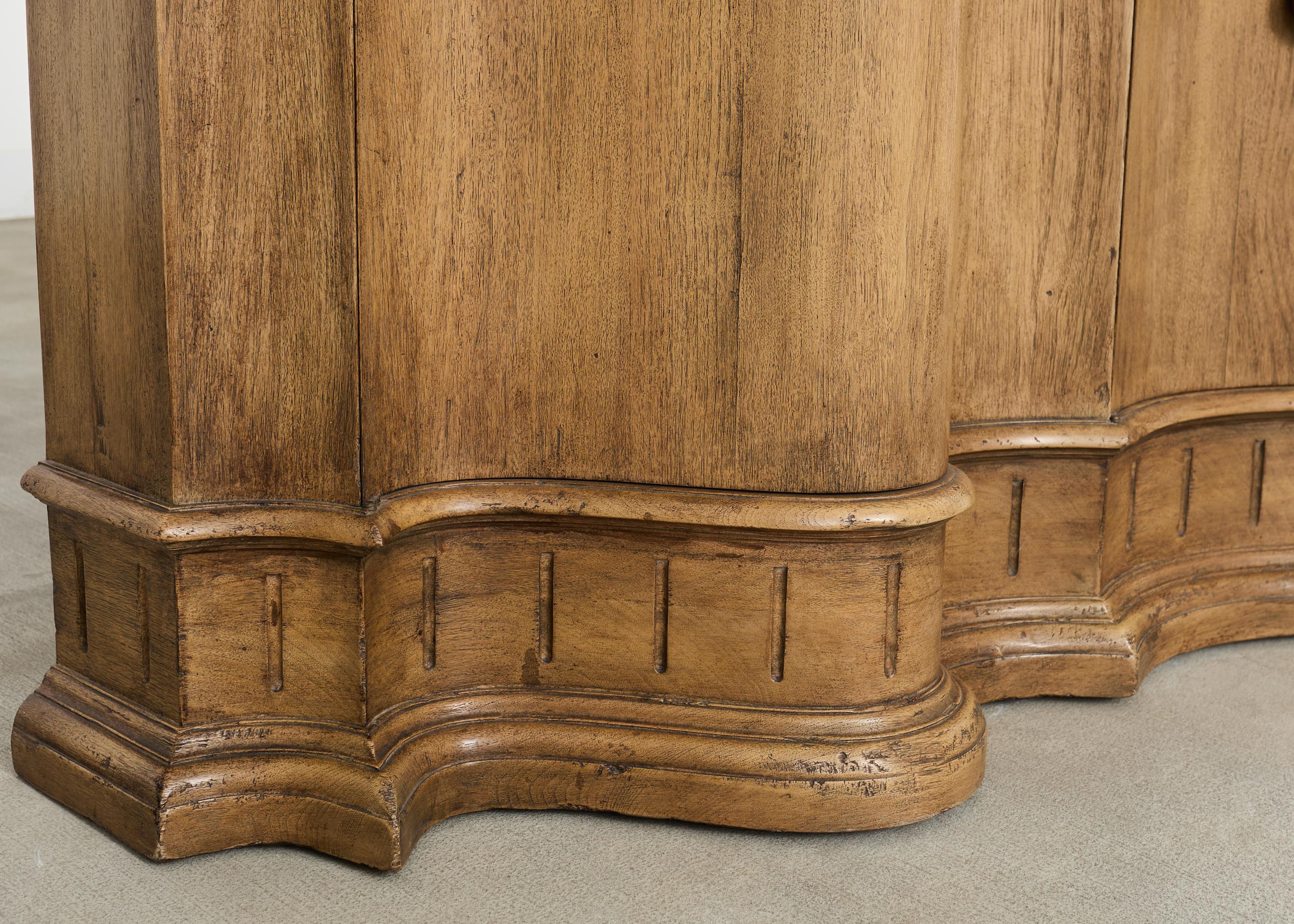 Holly Hunt for Therien Studio Serpentine Sideboard or Buffet For Sale 9
