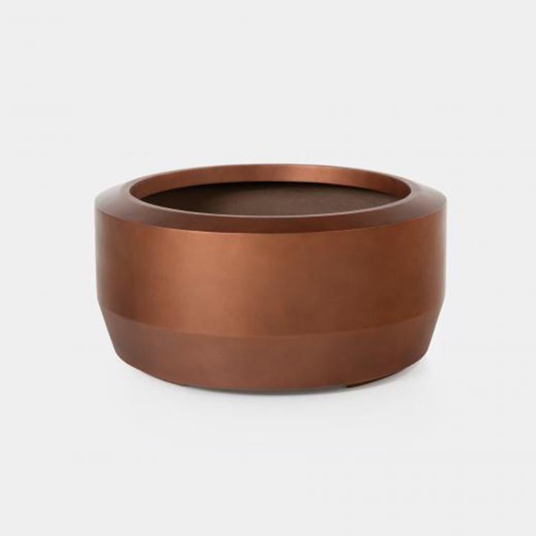 Holly Hunt Fugu small hollow cast concrete outdoor planter in copper finish

Fugu Planter Sz 2, Copper

Additional Information:
Material: Hollow Cast Concrete
Finish: Copper
Dimensions: Ø 30 x 14.25 H inch
Available in other finish options: