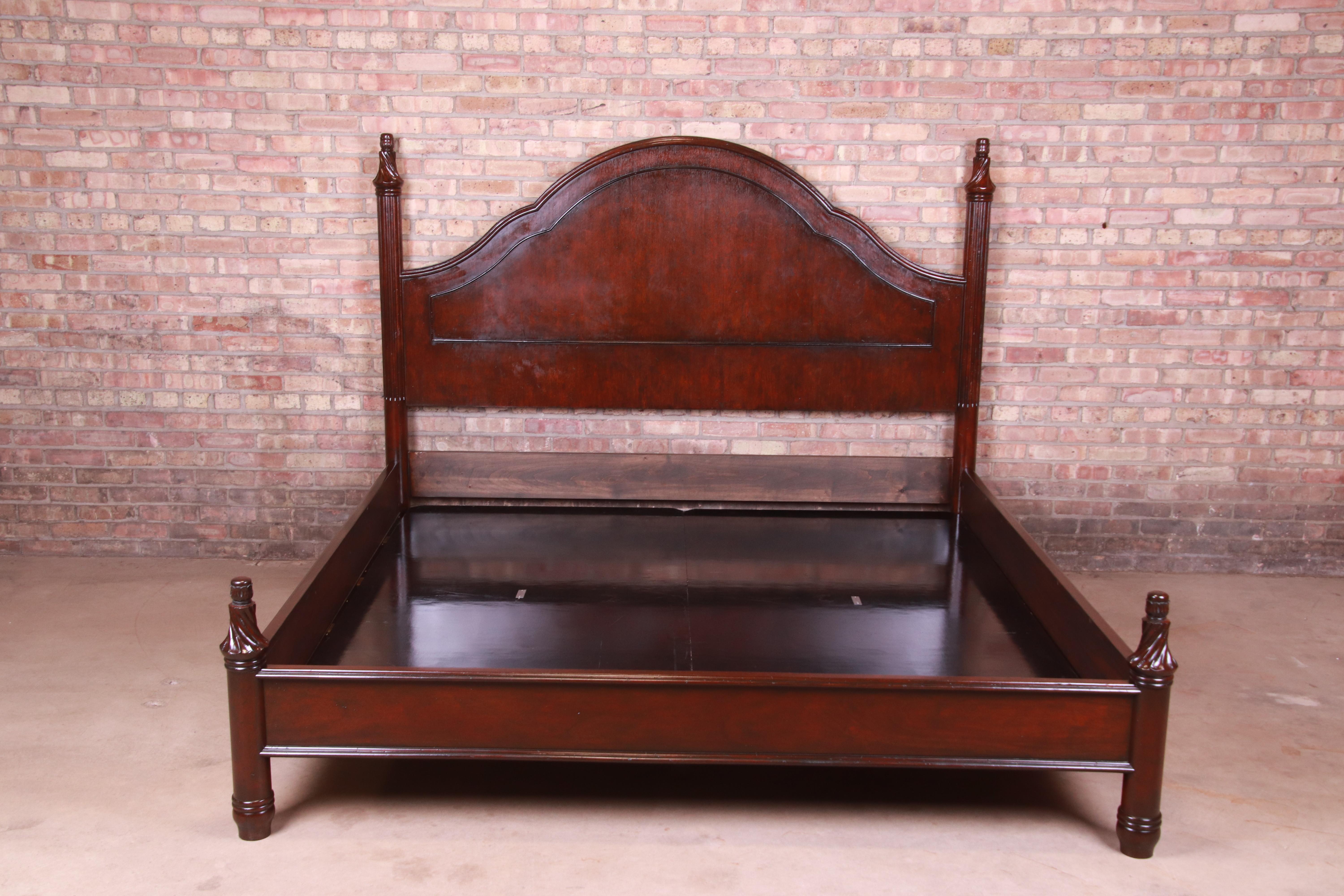 An outstanding Modern carved mahogany king size poster bed

By Holly Hunt

USA, Circa Late 20th Century

Measures: 83.5