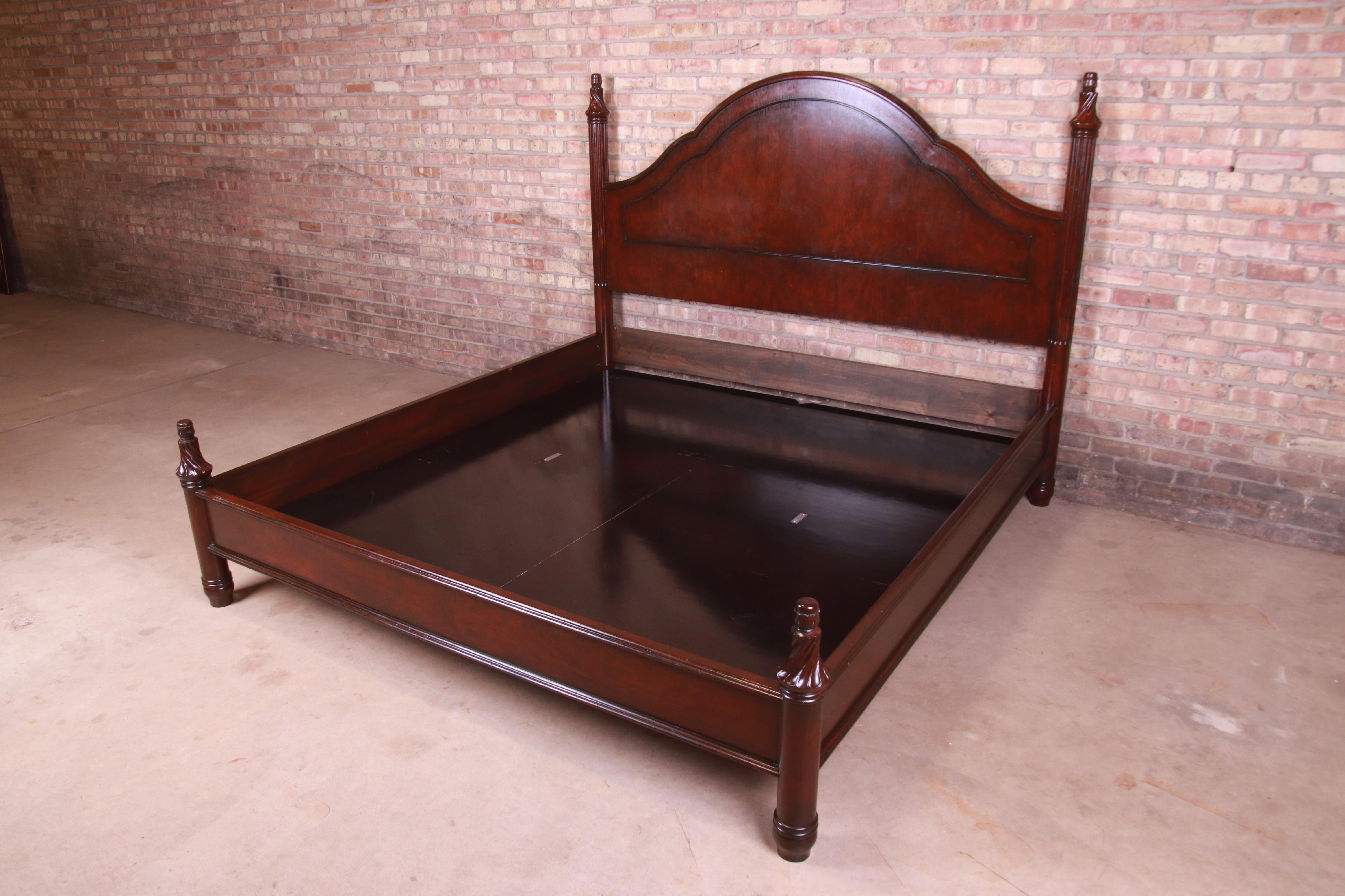 Holly Hunt Modern Carved Mahogany King Size Poster Bed In Good Condition In South Bend, IN