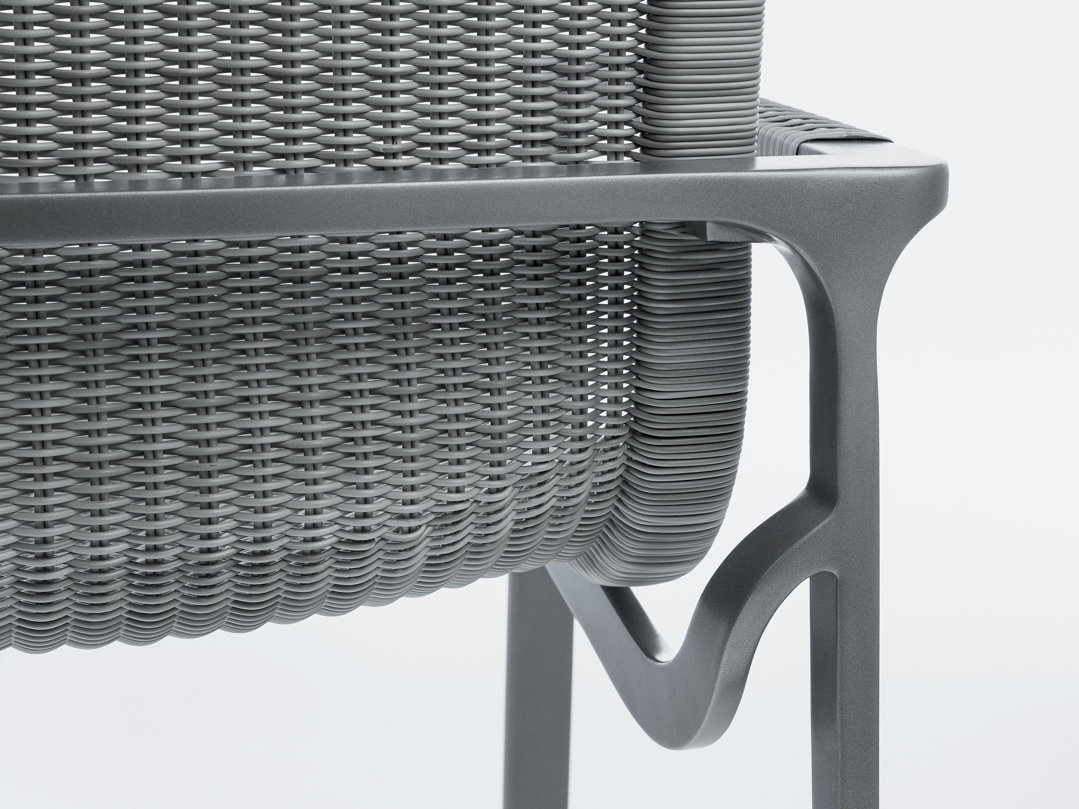 With a woven seat and seamless, organic frame, this stackable outdoor Keel Dining Chair is the seductive companion to the Keel Dining Table.

Additional Information:
Frame: Powder coated metal
Seat: Woven fiber
Finish: Oyster 
Dimensions: 24 W