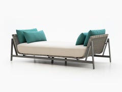 HOLLY HUNT Outdoor Manta Ray Divan with Oyster Base Finish