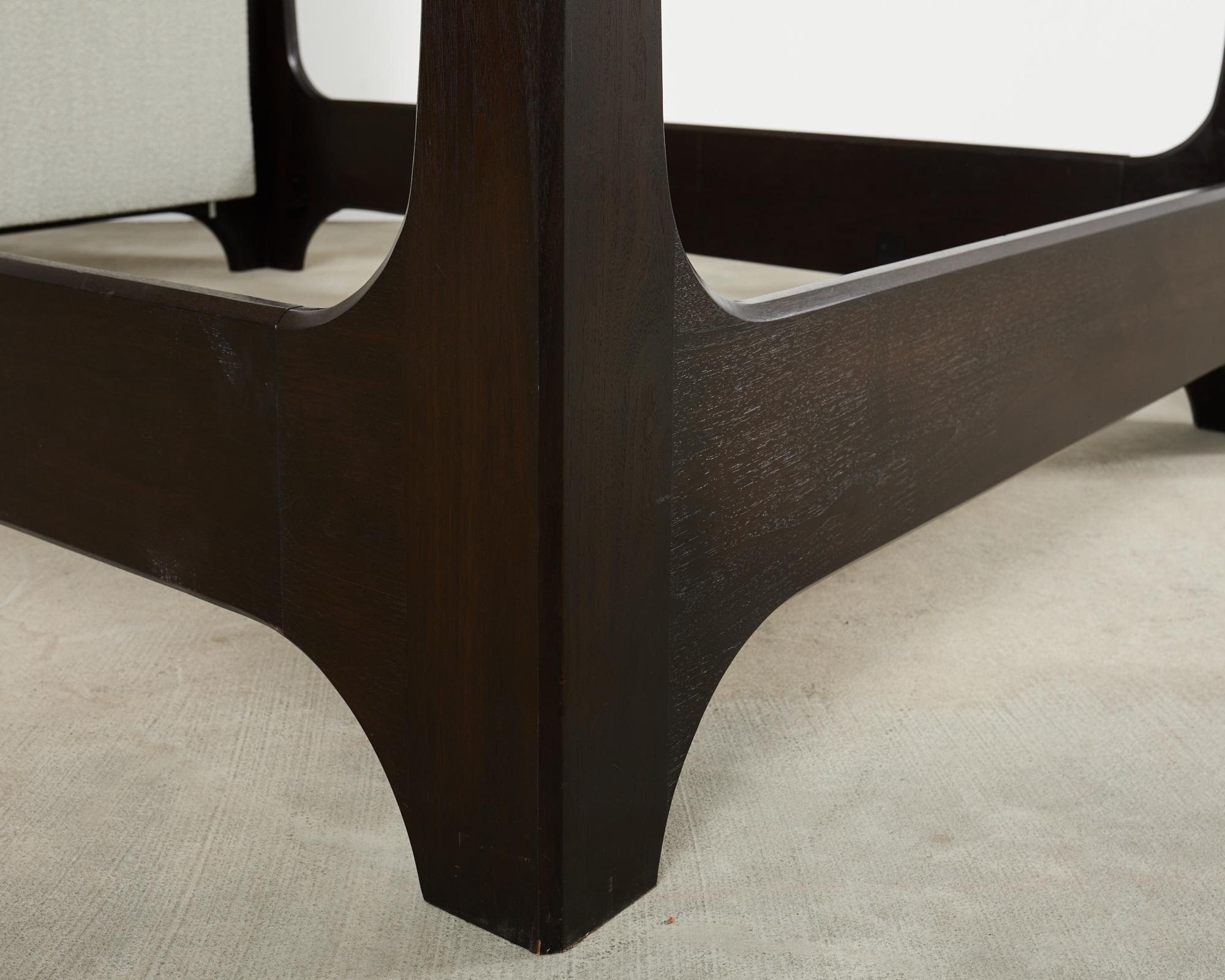 Holly Hunt Sorraia Queen Size Walnut Canopy Bed For Sale 4
