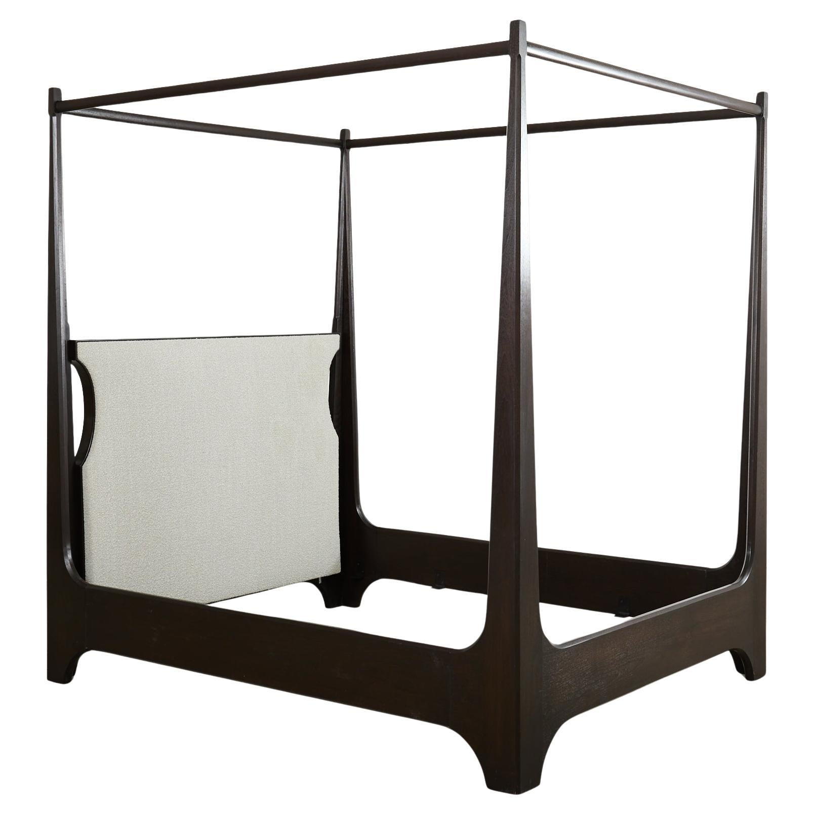 Holly Hunt Sorraia Queen Size Walnut Canopy Bed For Sale