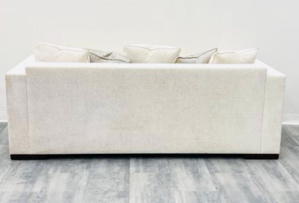 Holly Hunt Studio H Modern Transitional Sofa In Good Condition In West Hartford, CT