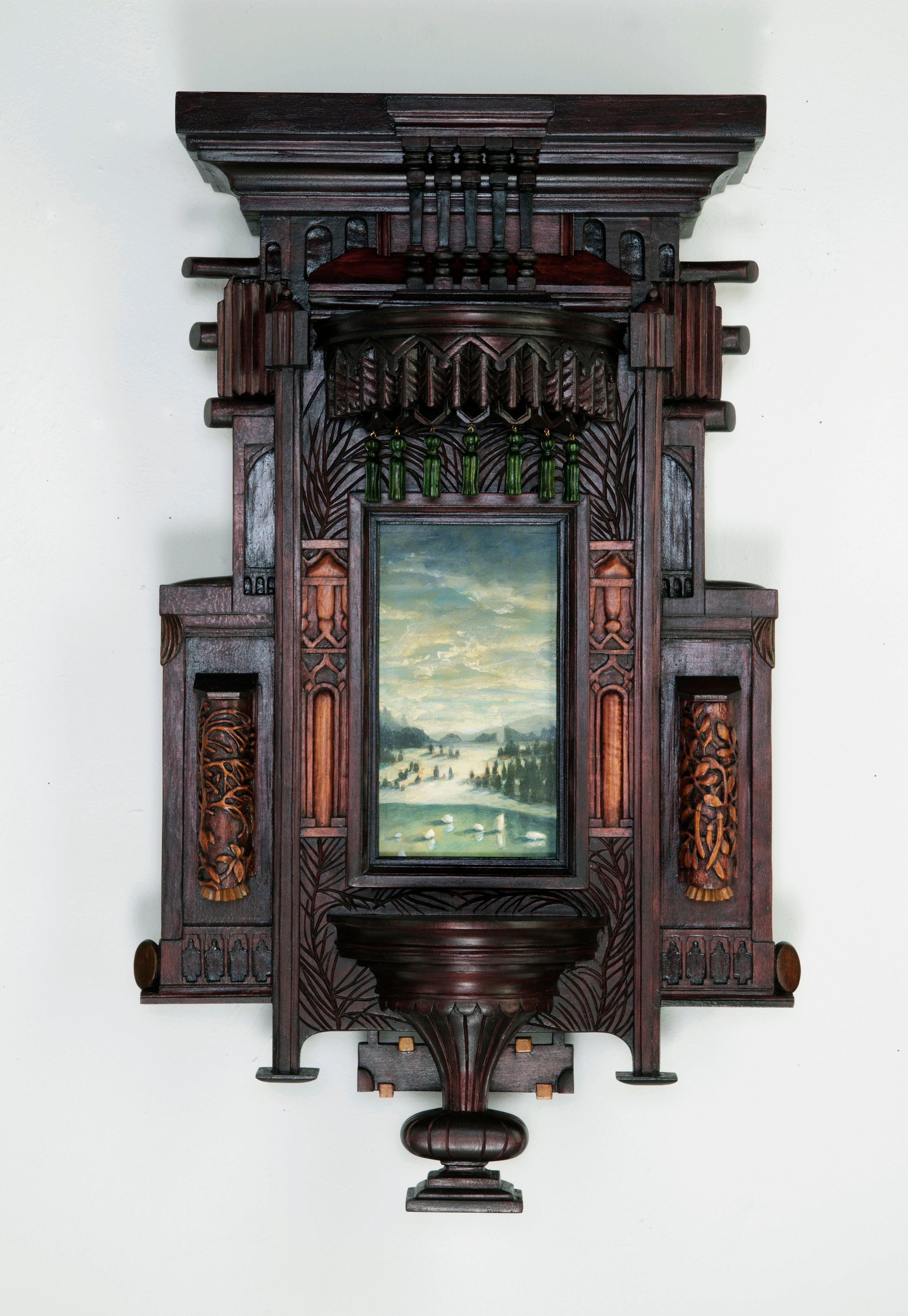 Legno intagliato a mano, scultura assemblata, paesaggio, applique, Holly Lane's

Holly Lane è una pittrice, scultrice e lavoratrice del legno che si interroga sul rapporto tra un quadro e la sua cornice. Originariamente ispirata dai bordi giocosi e